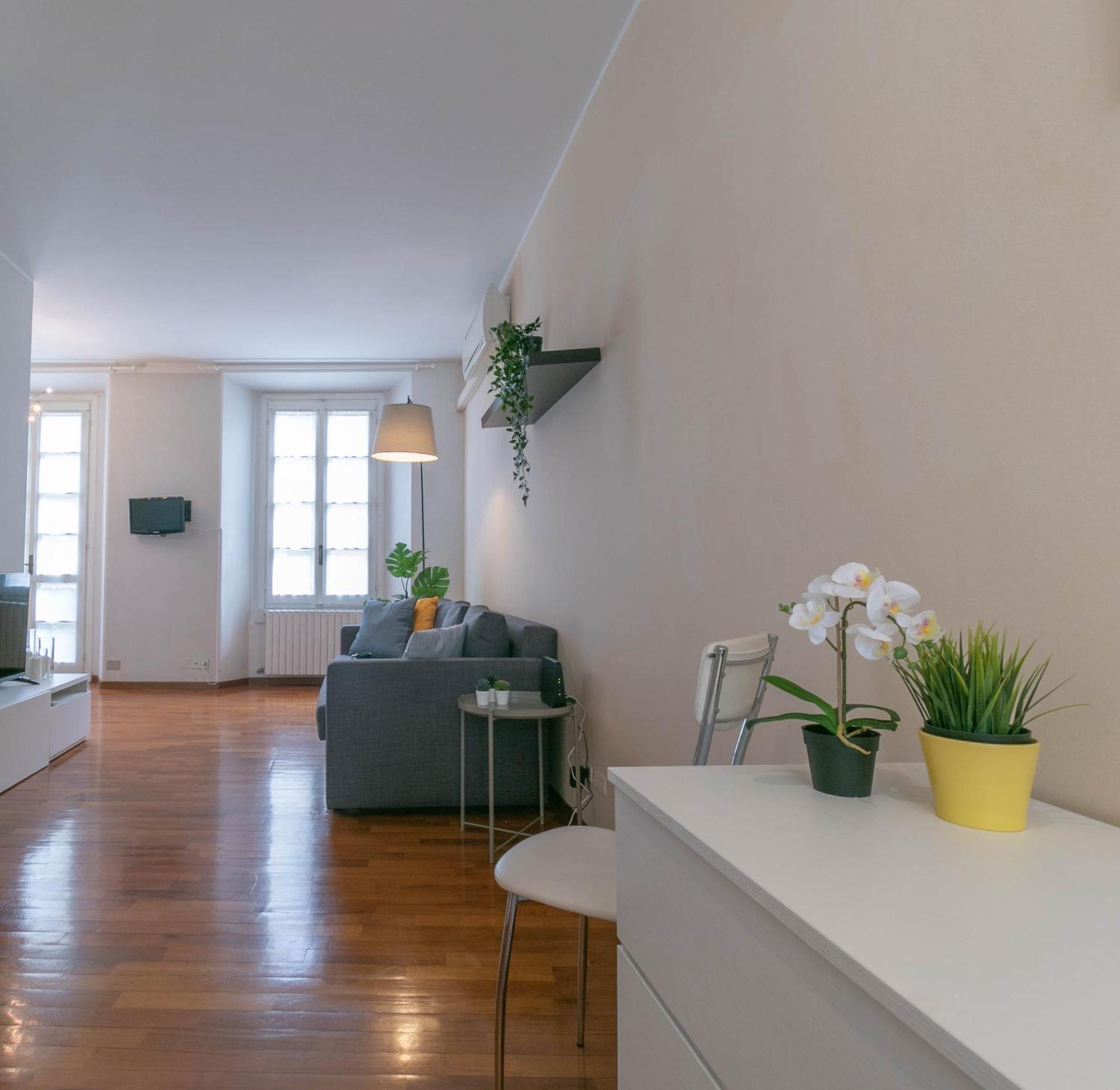 Welcomely - Madame Bovara Lecco