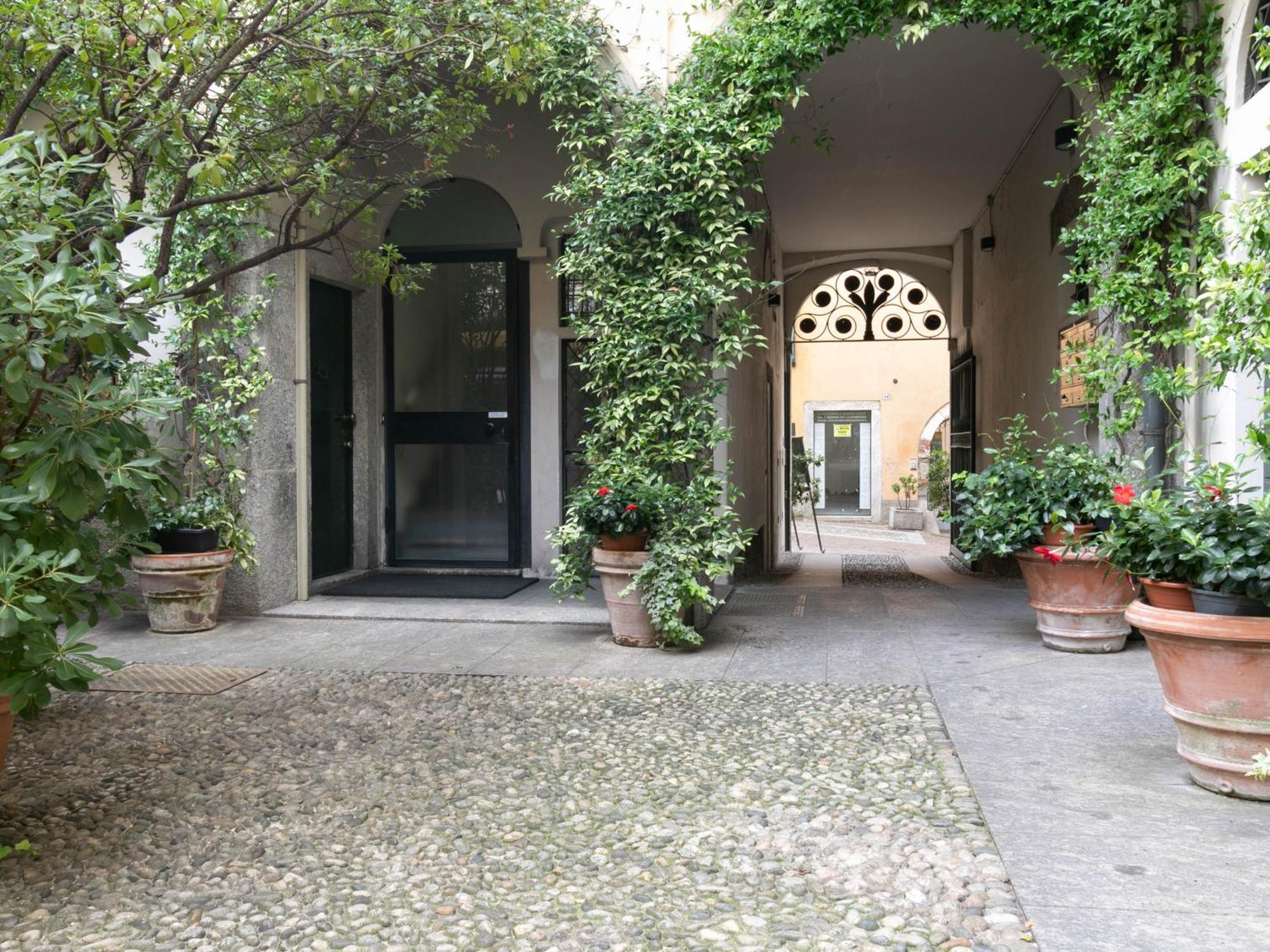 Welcomely - Madame Bovara Lecco