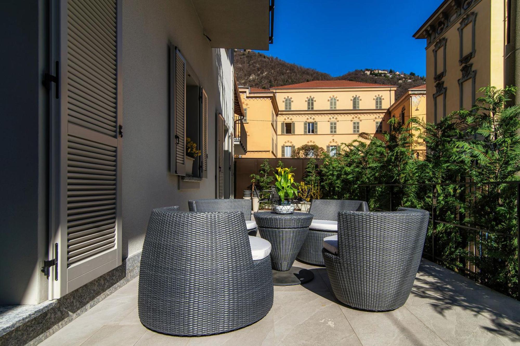 Apartment La Terrazza - Downtown - Terrace And Jacuzzi Como