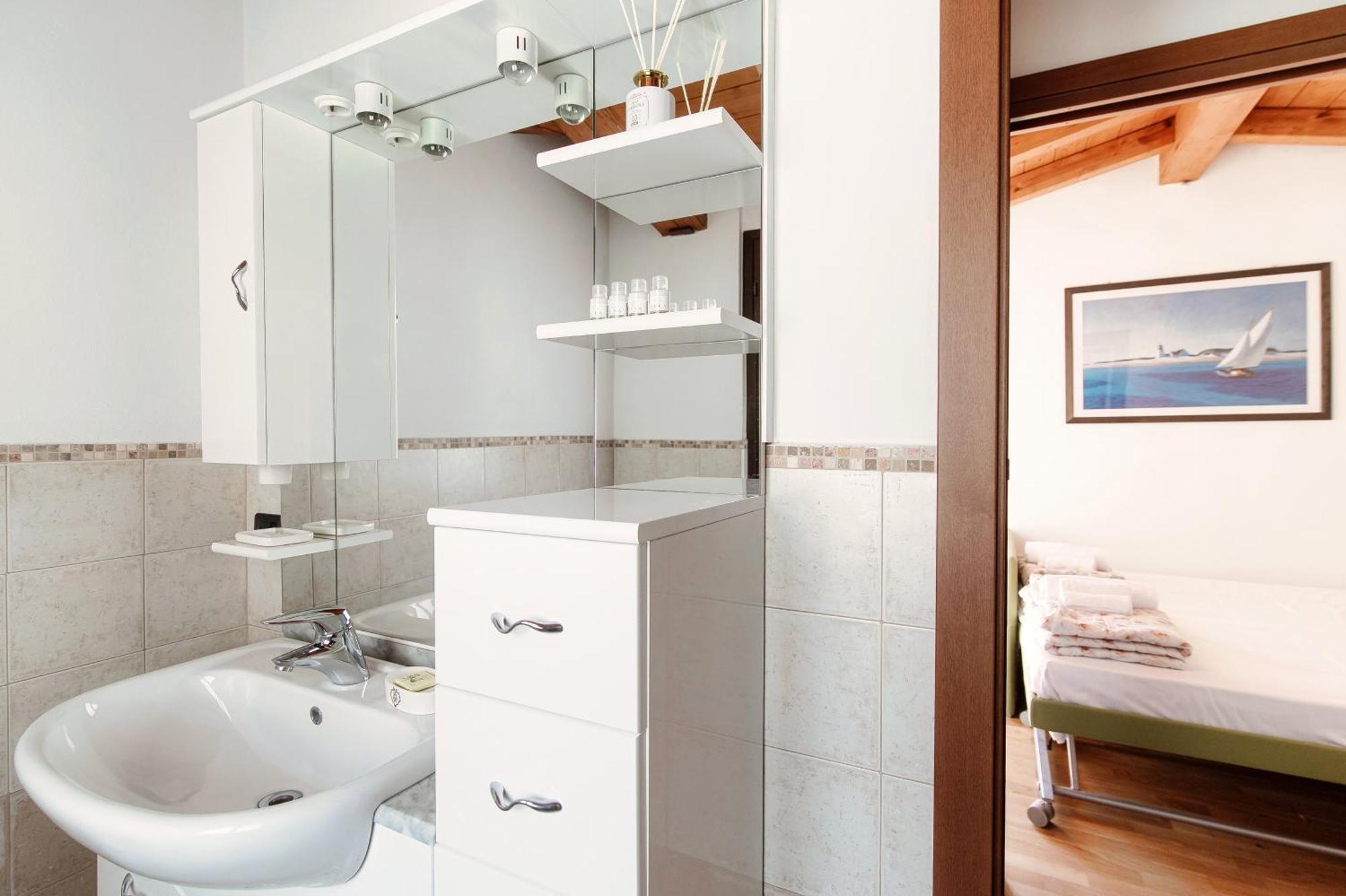 Apartment Relax Tra Montagna E Lago - Private Parking