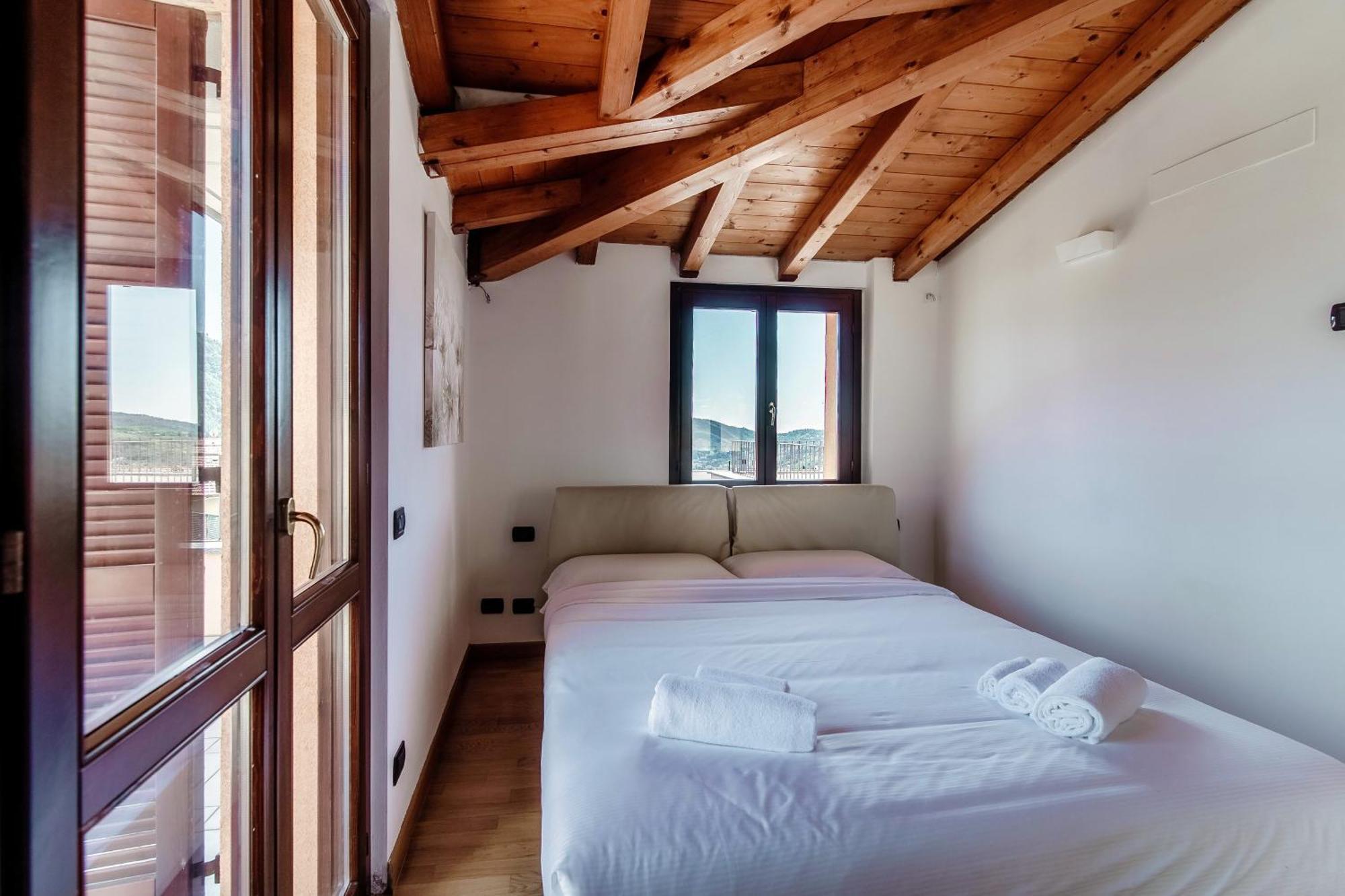 Apartment Relax Tra Montagna E Lago - Private Parking *