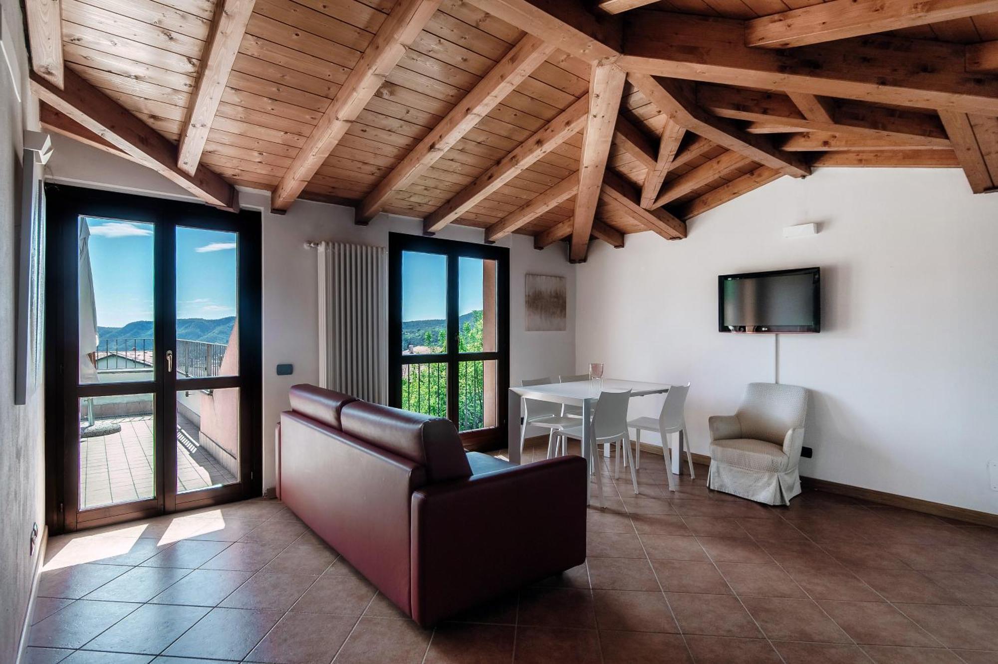 Apartment Relax Tra Montagna E Lago - Private Parking Cernobbio
