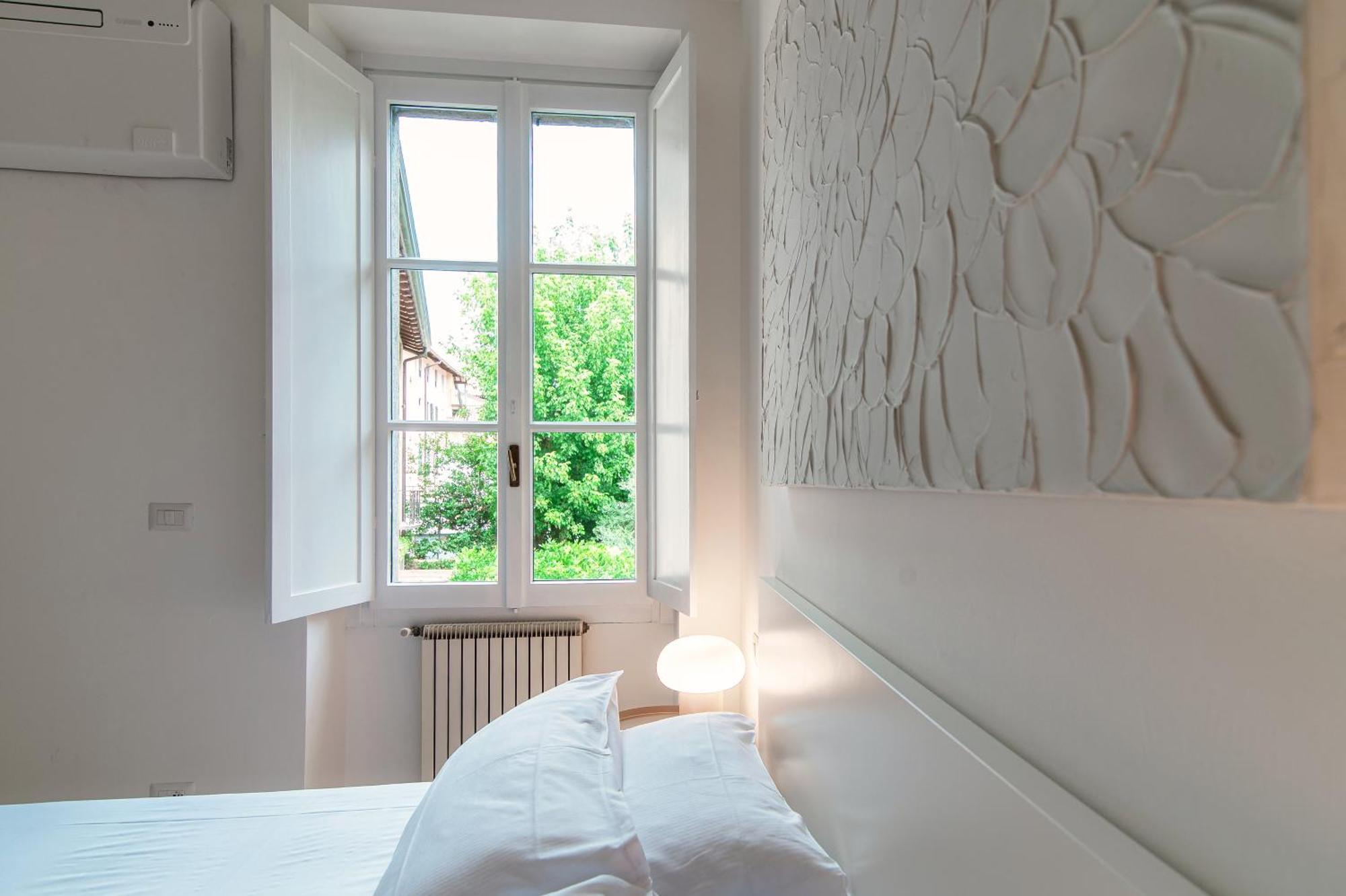 Apartment Giuliny Lovely Flat - The House Of Travelers Como