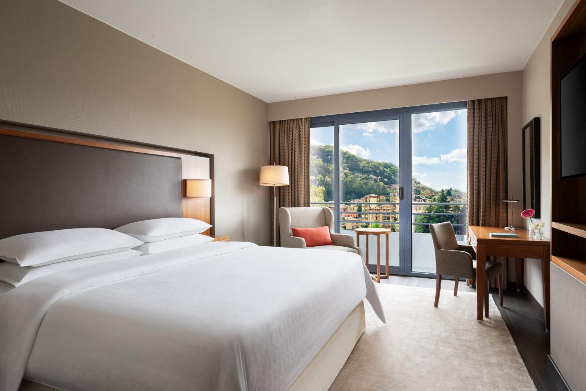 Sheraton Hotel 4*