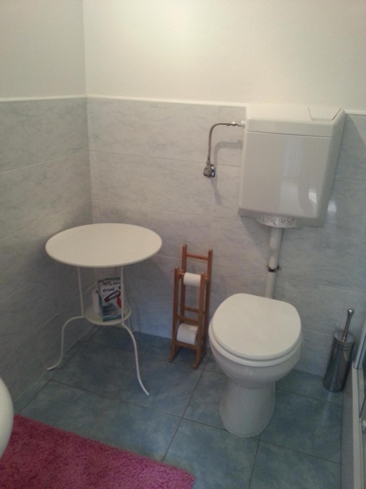 Guest house Gira *