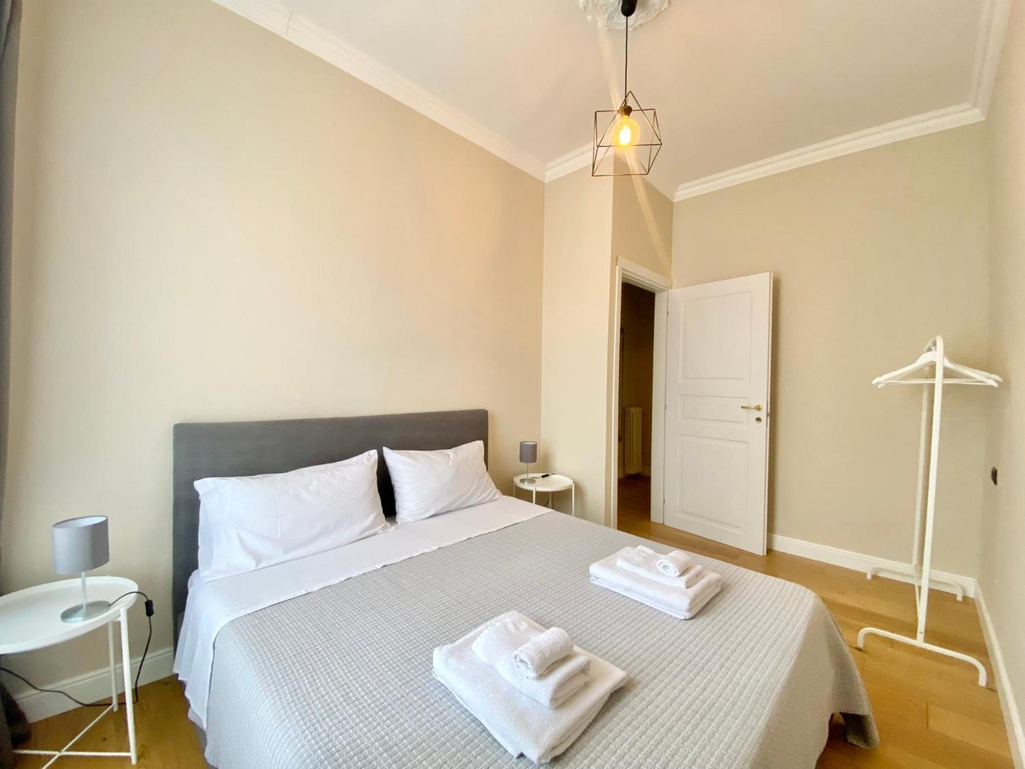 Apartment Vincent's Artwork Como