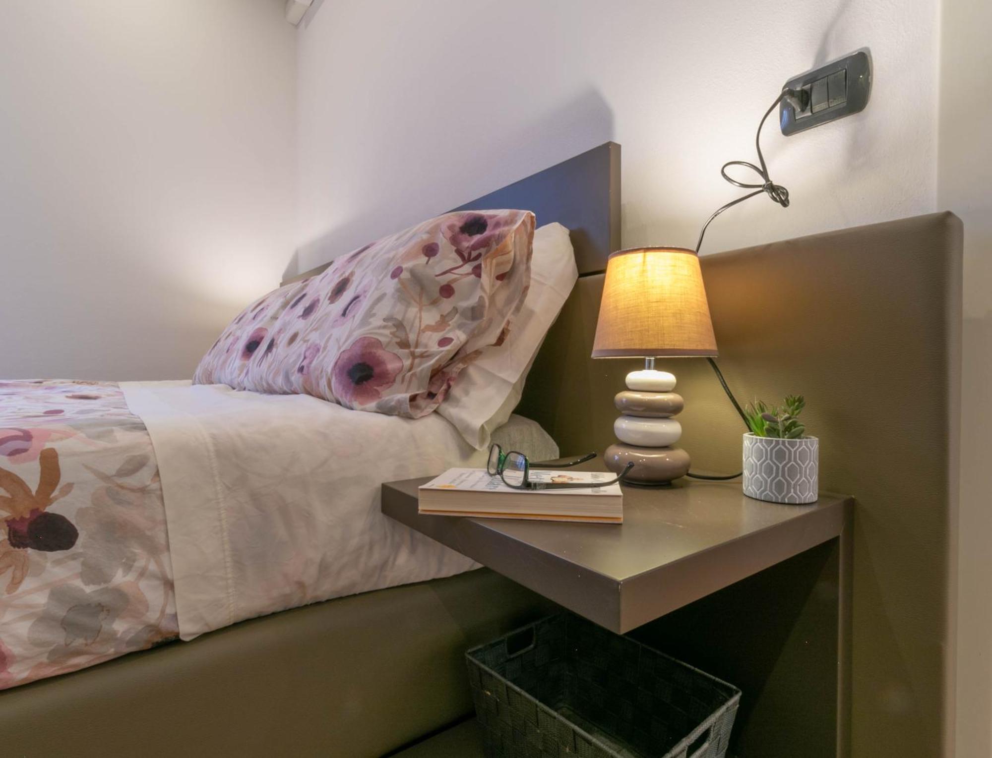 Welcomely - Violet House & Garden Apartment *