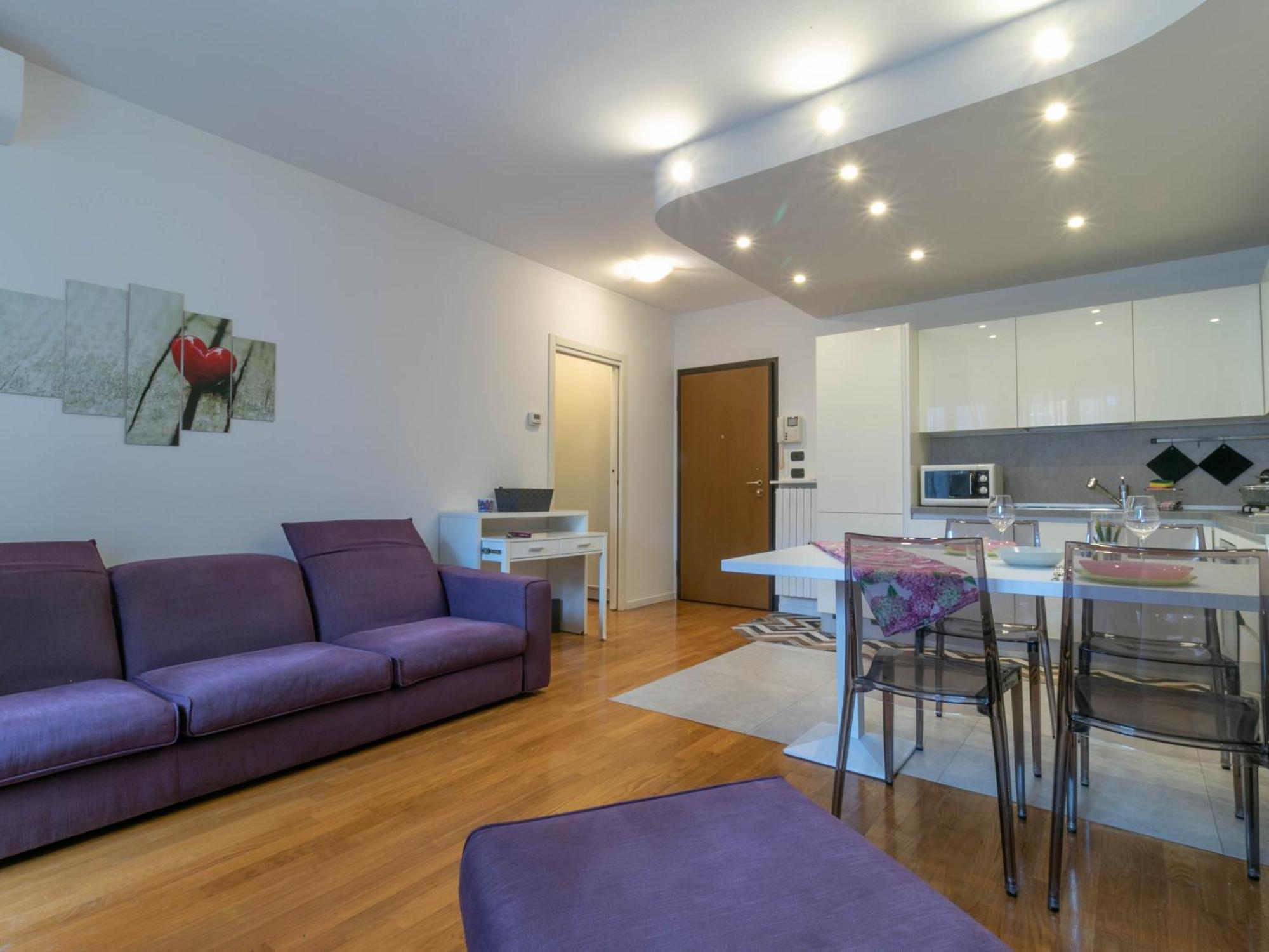 Welcomely - Violet House & Garden Apartment