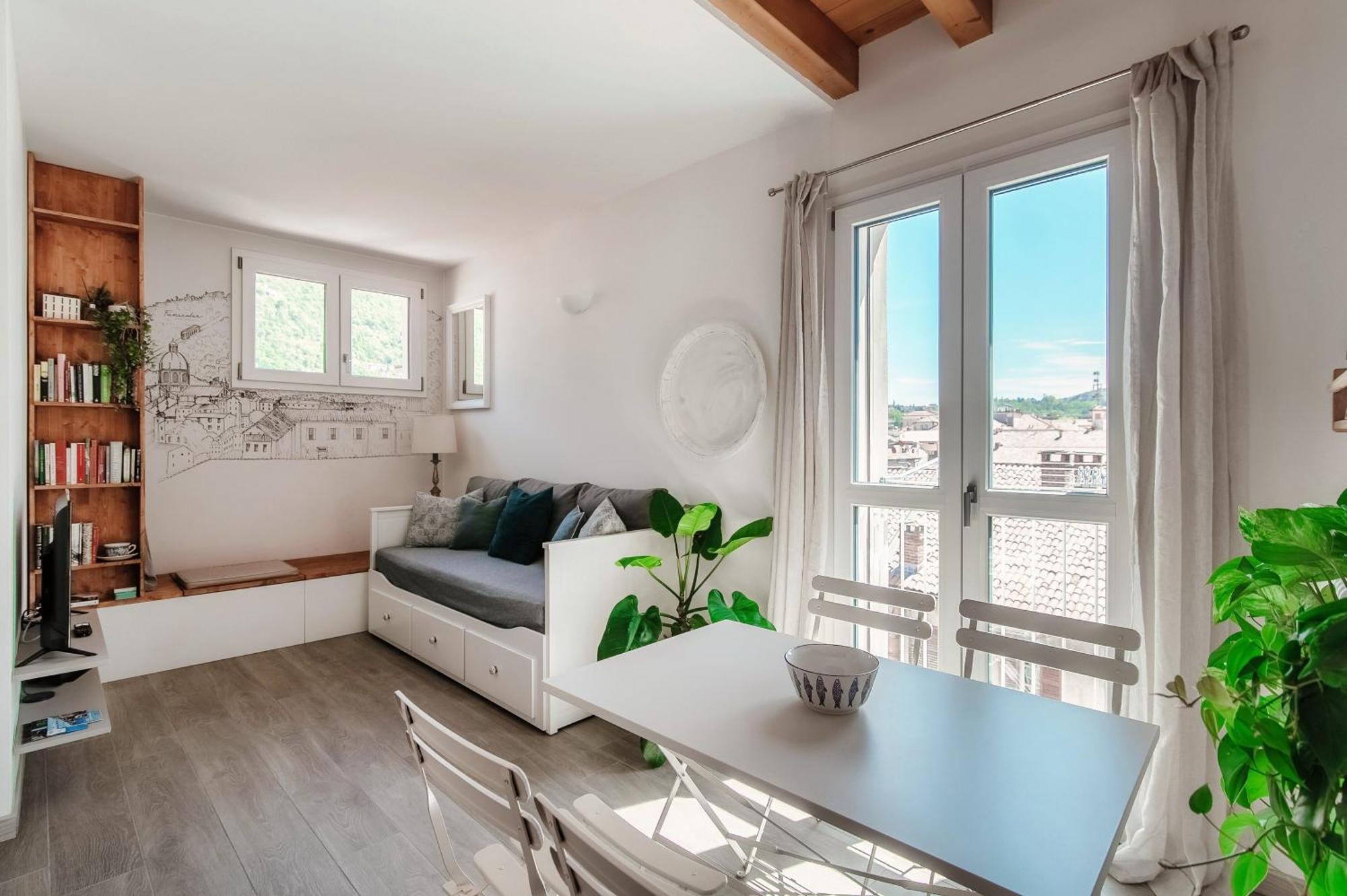 Casa Luna By Quokka 360 - Cathedral And View Apartment Como