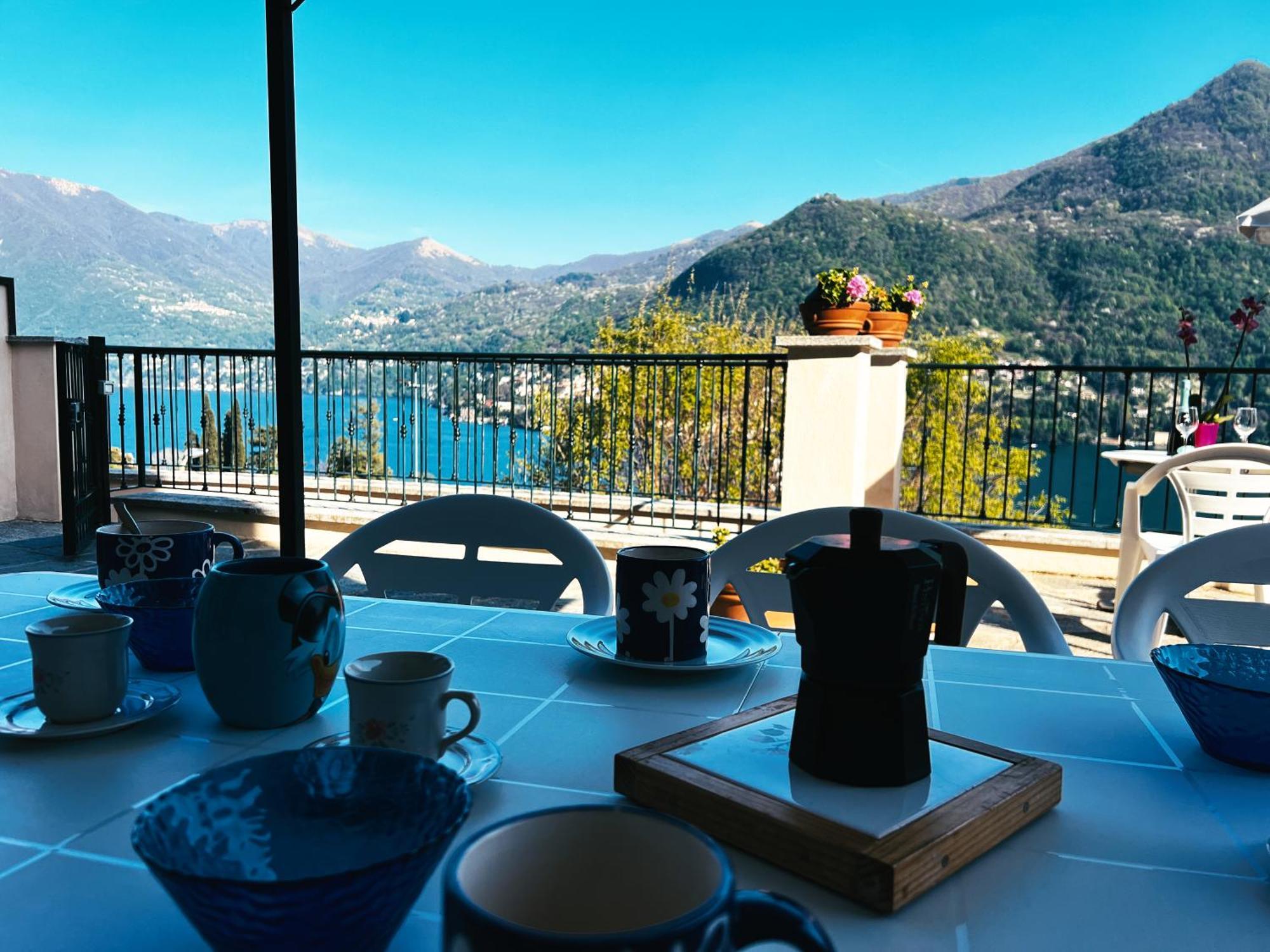 Terrace View Apartment Moltrasio