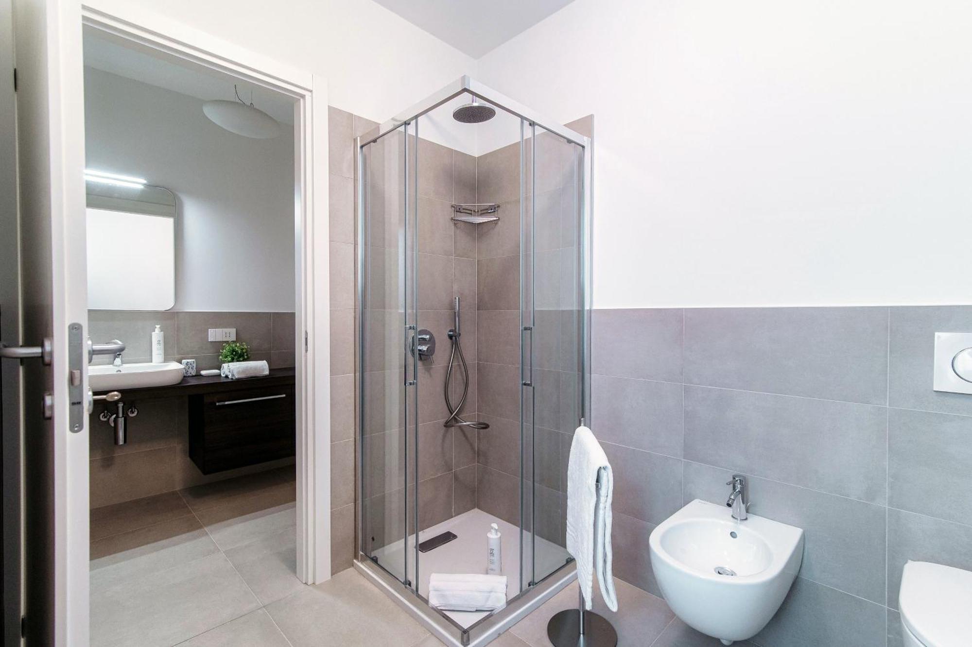 Palazzo Marinetti - By Myhomeincomo Apartment *