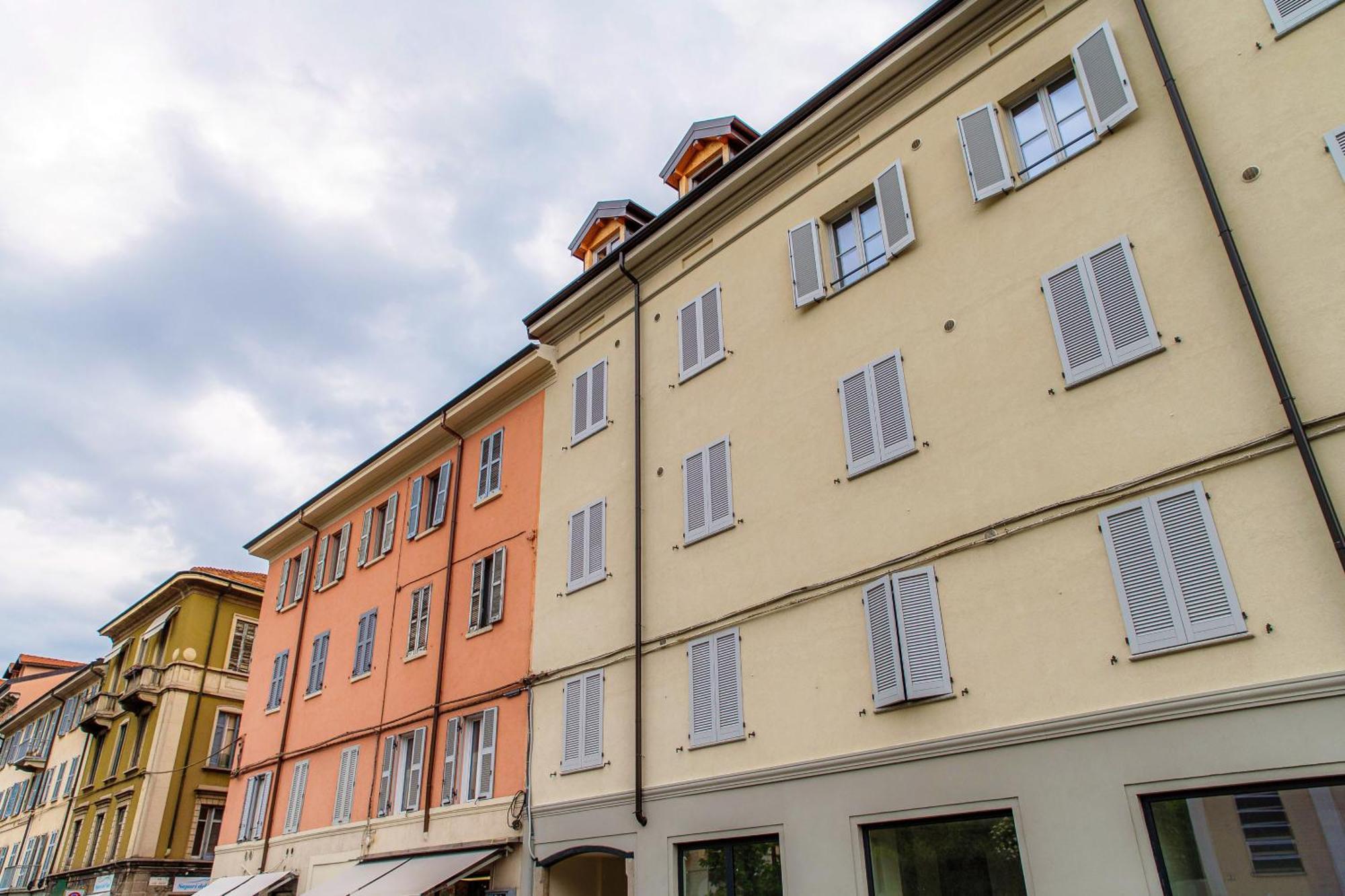 Apartment Palazzo Marinetti - By Myhomeincomo *