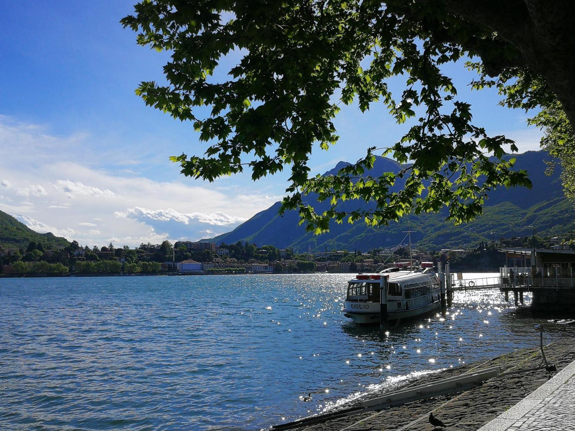 Apartment Big Romantic Lake View & Terrace Lecco