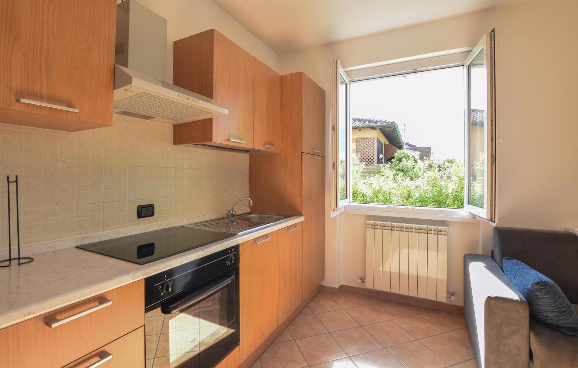 Amazing In With Kitchen *
