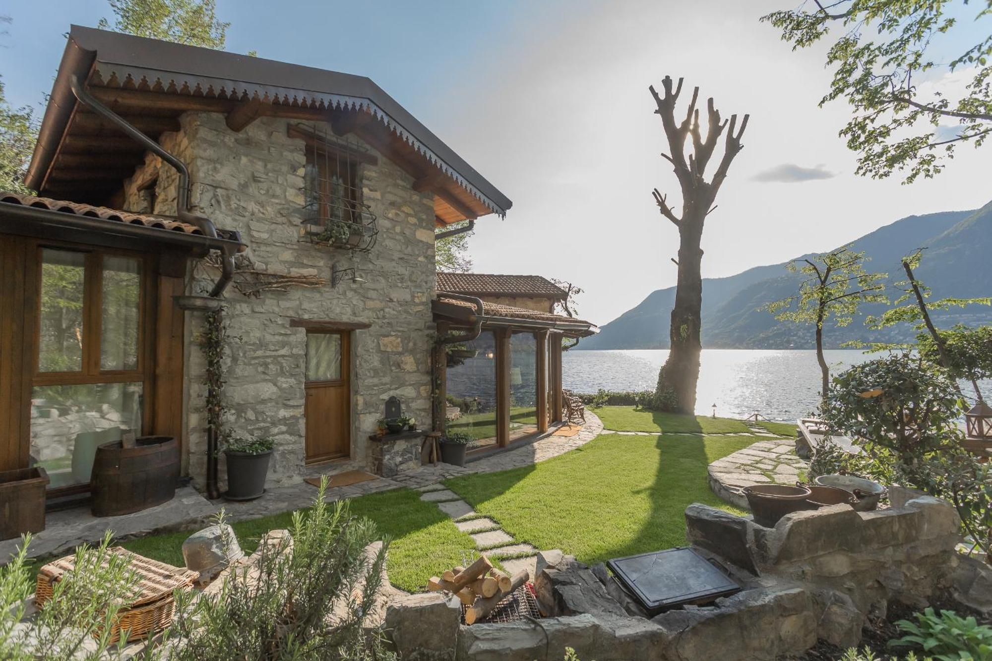 The Writer's Nest Waterfront By Rent * Faggeto Lario