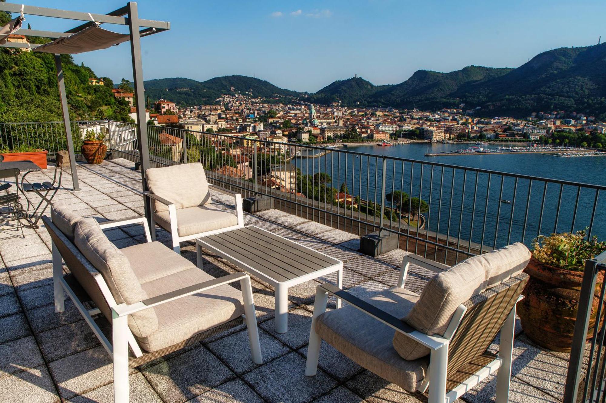 Unbelievable View - The House Of Travelers * Como