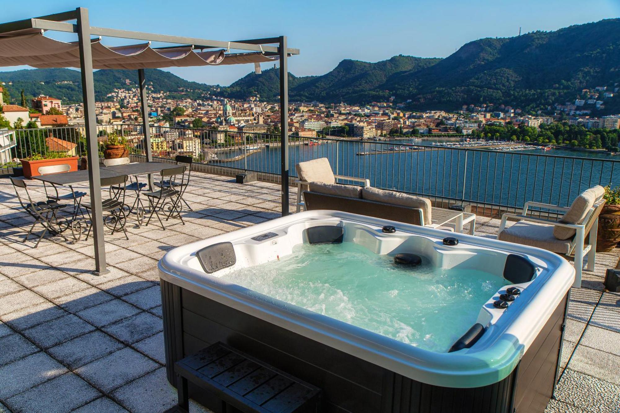 Unbelievable View - The House Of Travelers * Como