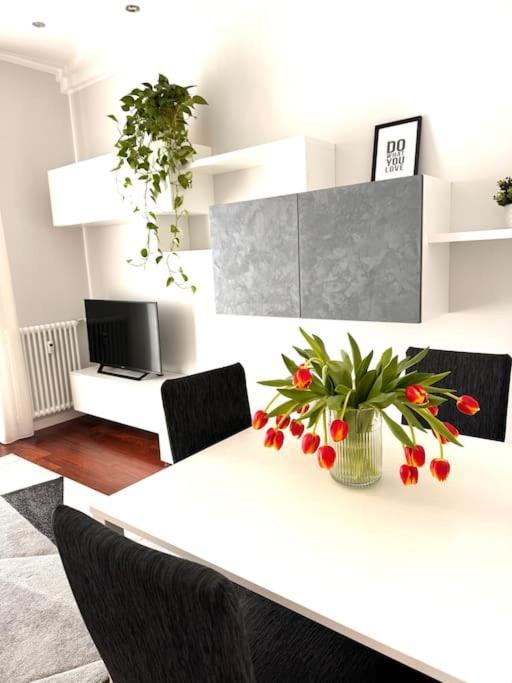Incantevole A Apartment Como