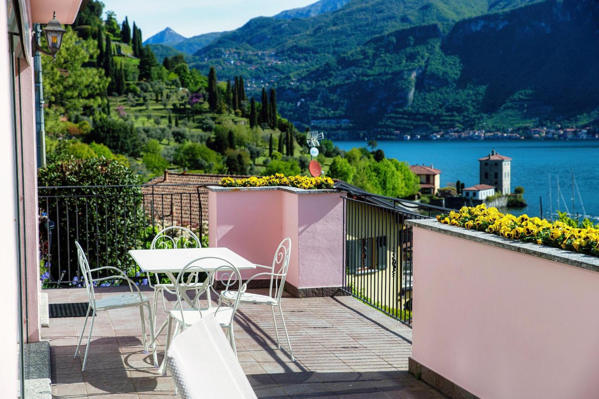 Casa Bianca - *