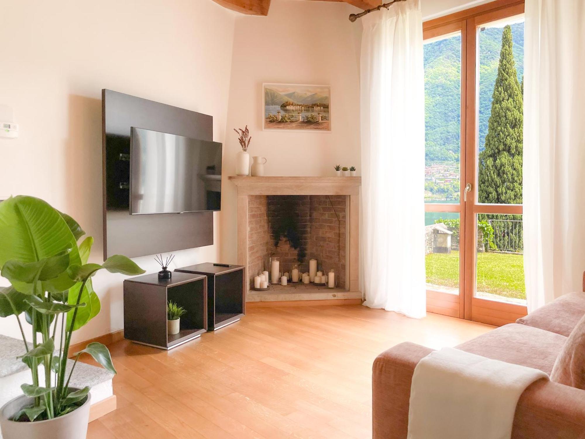 Luminosa - Private Parking, Garden Holiday home