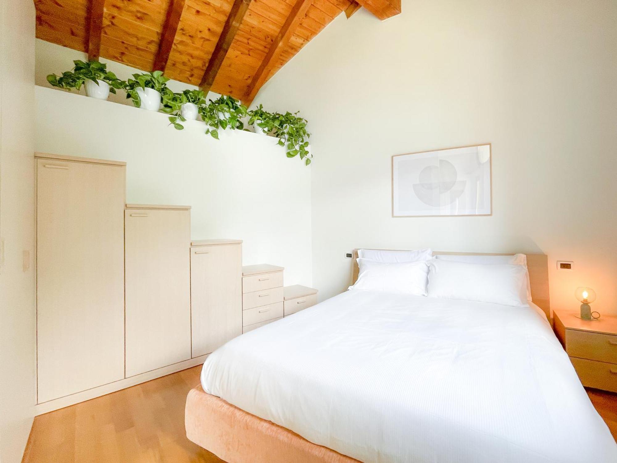 Luminosa - Private Parking, Garden Holiday home Laglio
