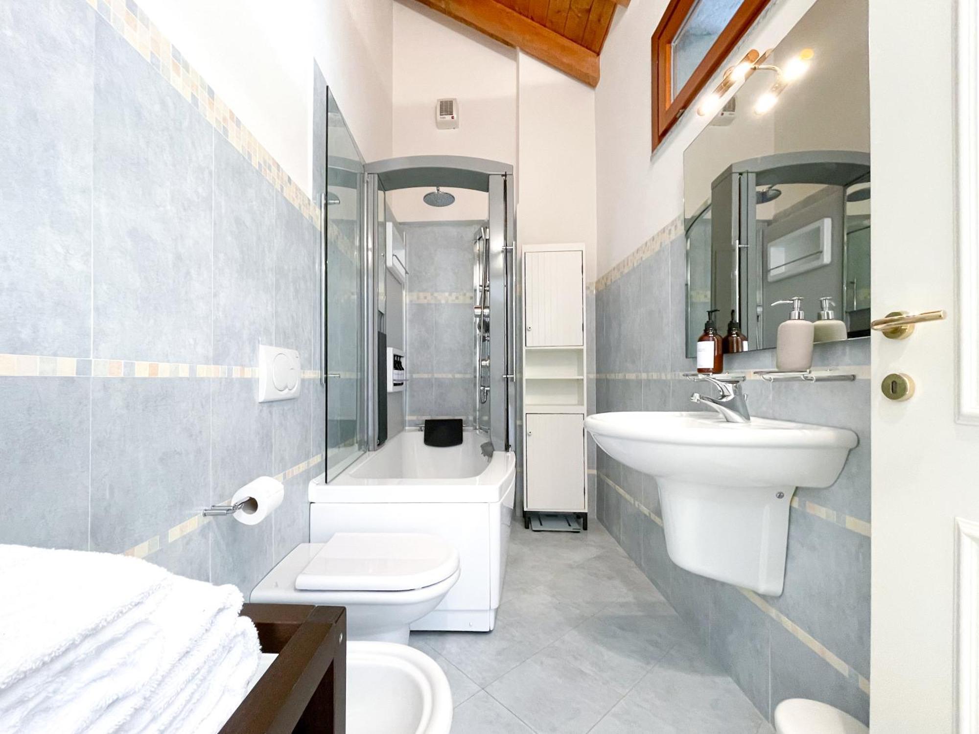 Holiday home Luminosa - Private Parking, Garden