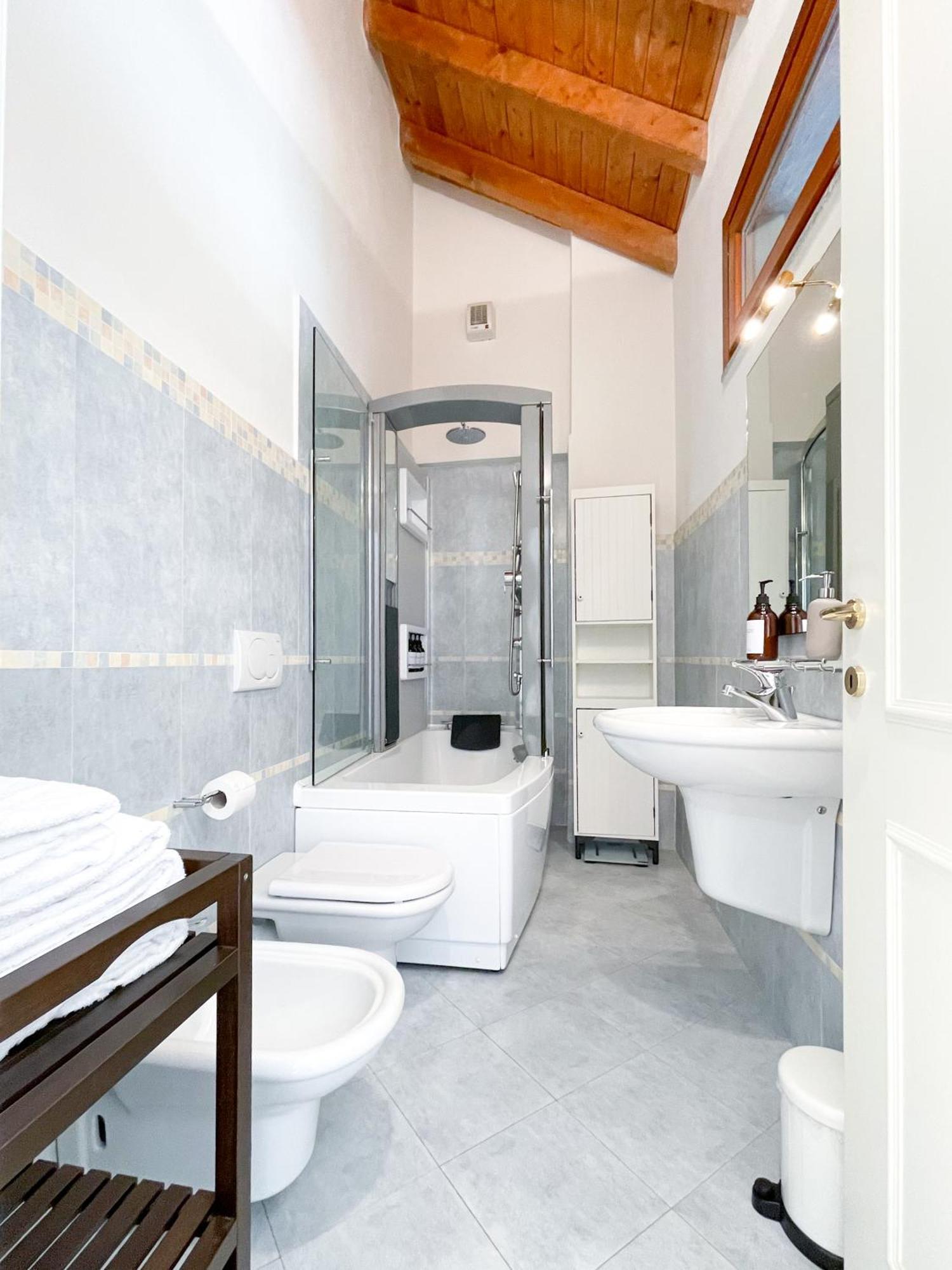 Holiday home Luminosa - Private Parking, Garden