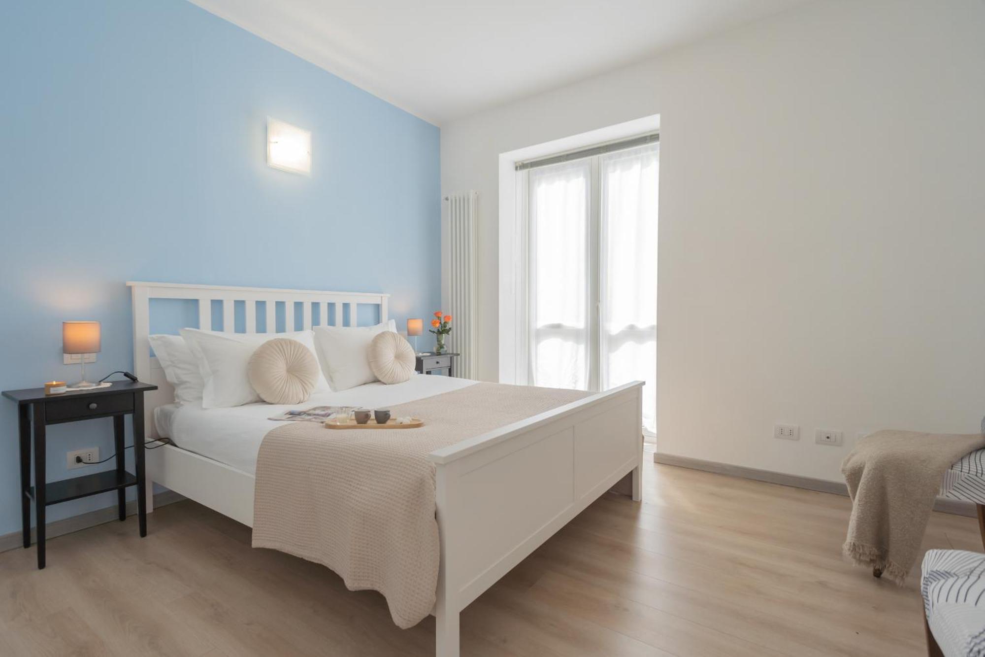 La Quiete With Private Garden By Rent Apartment Laglio