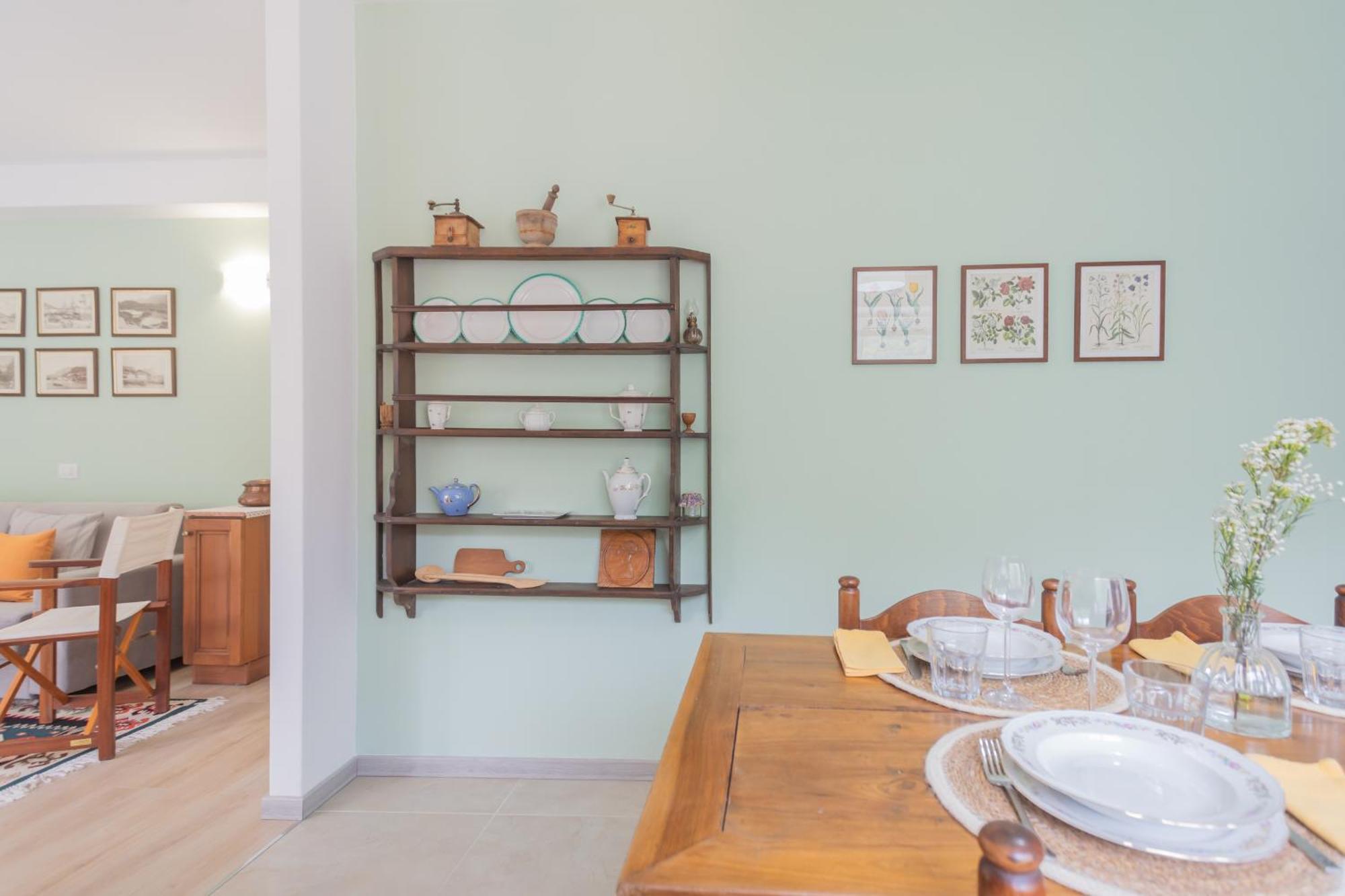 Apartment La Quiete With Private Garden By Rent Laglio