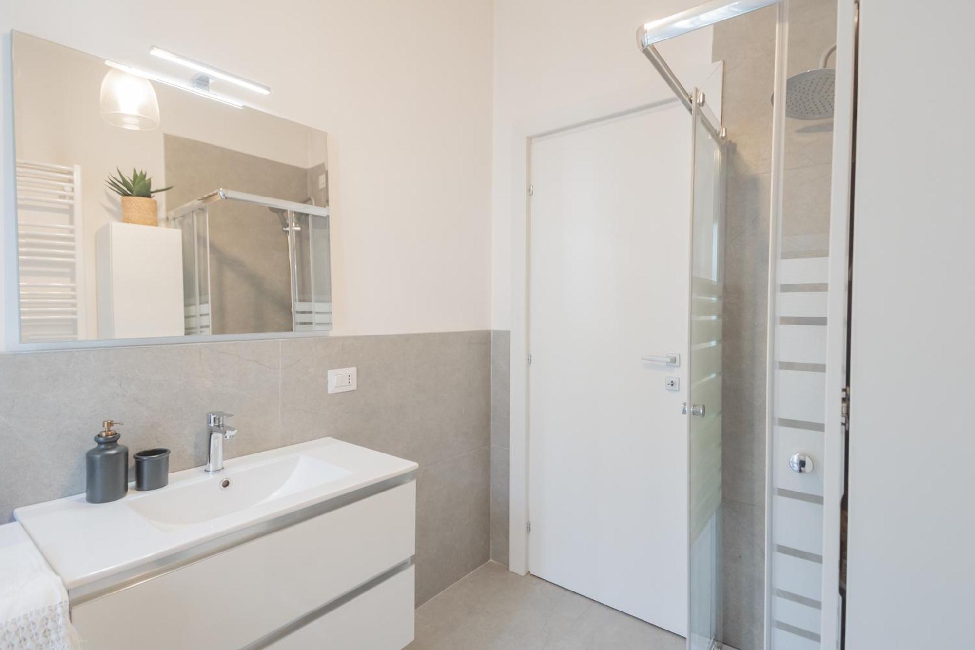 Luce By Rent * Como