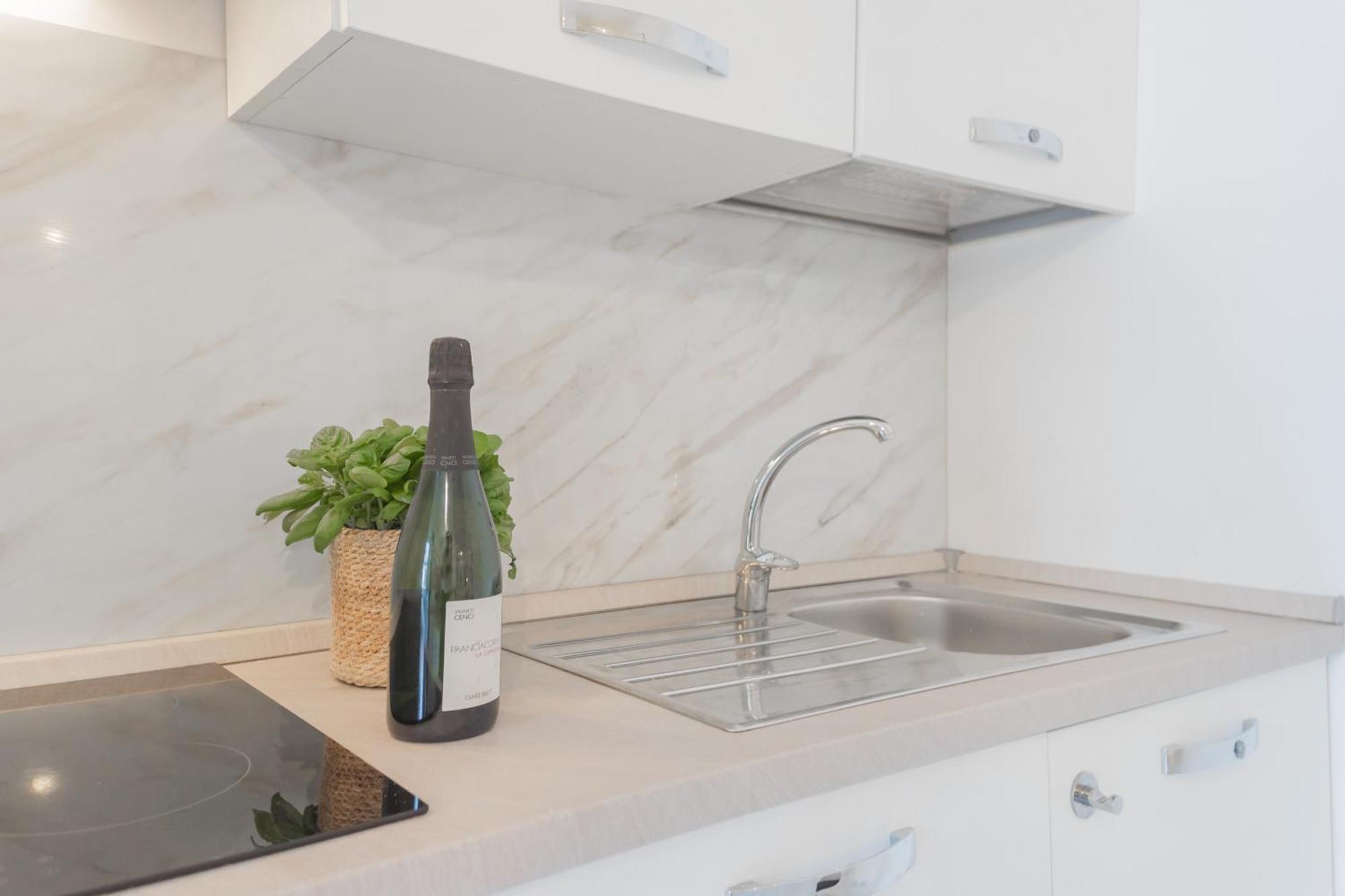 Luce By Rent