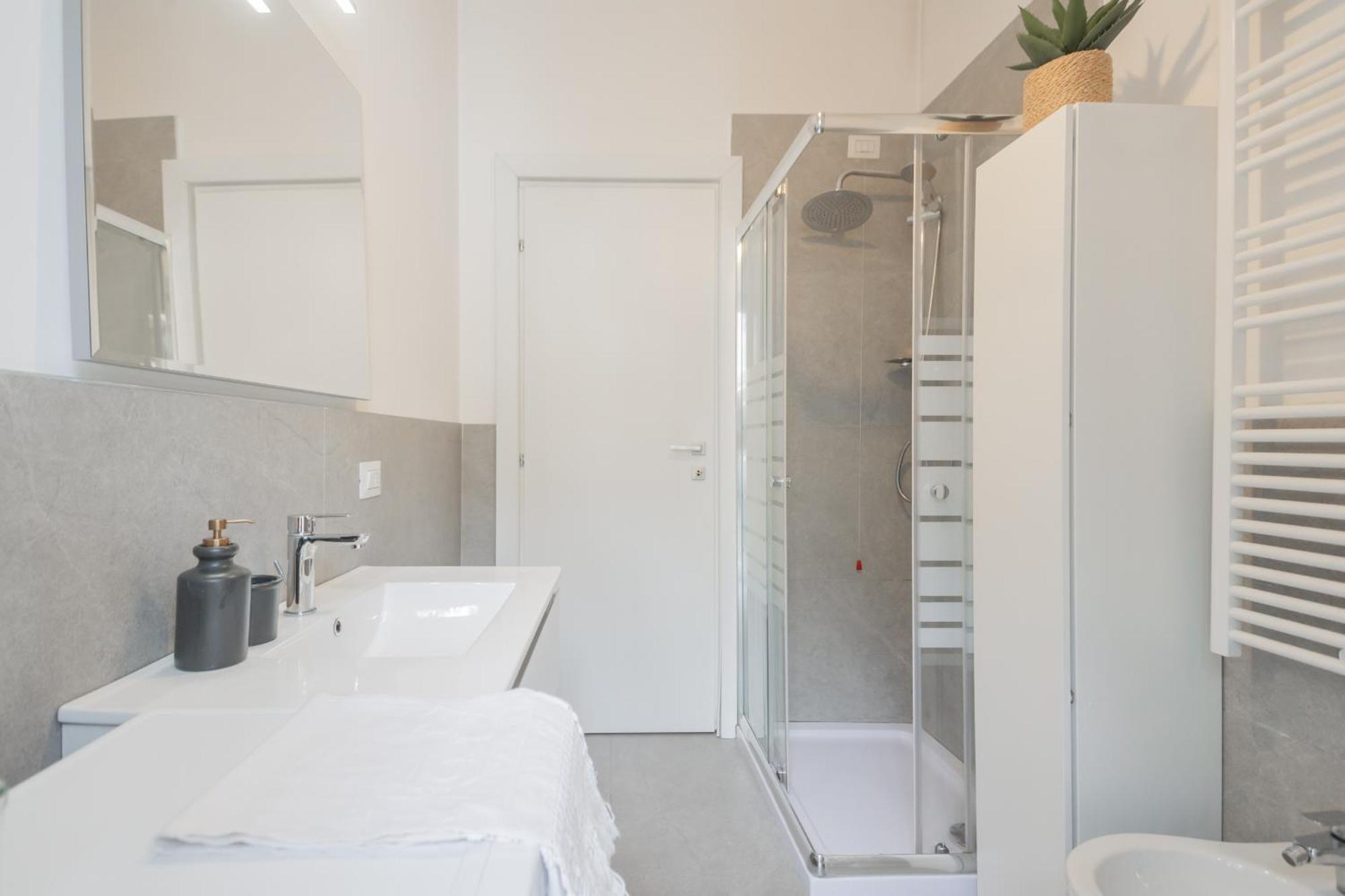 Luce By Rent * Como