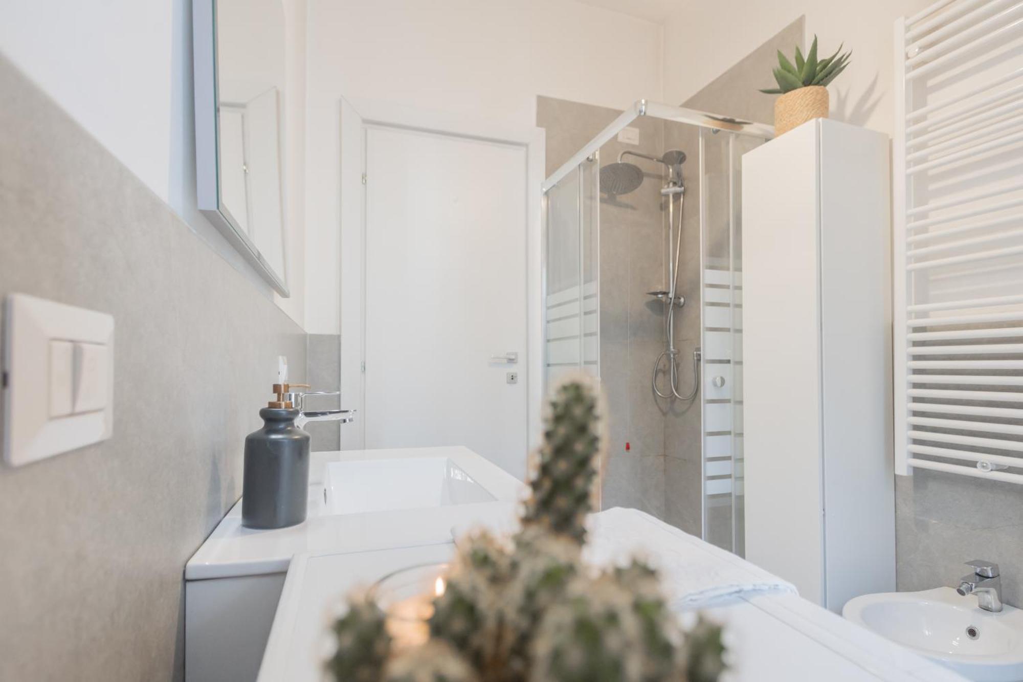 Luce By Rent * Como