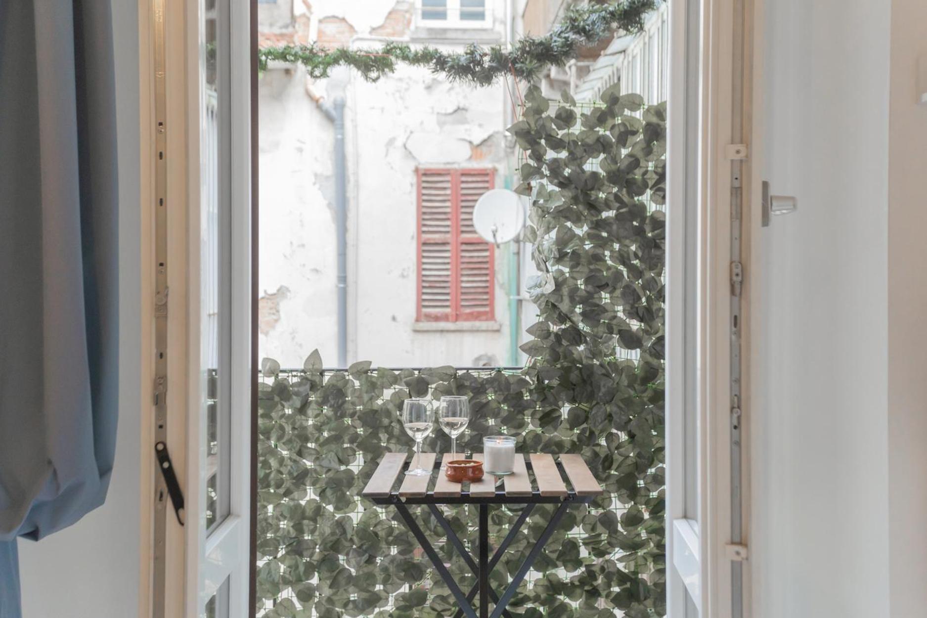 Luce By Rent Como