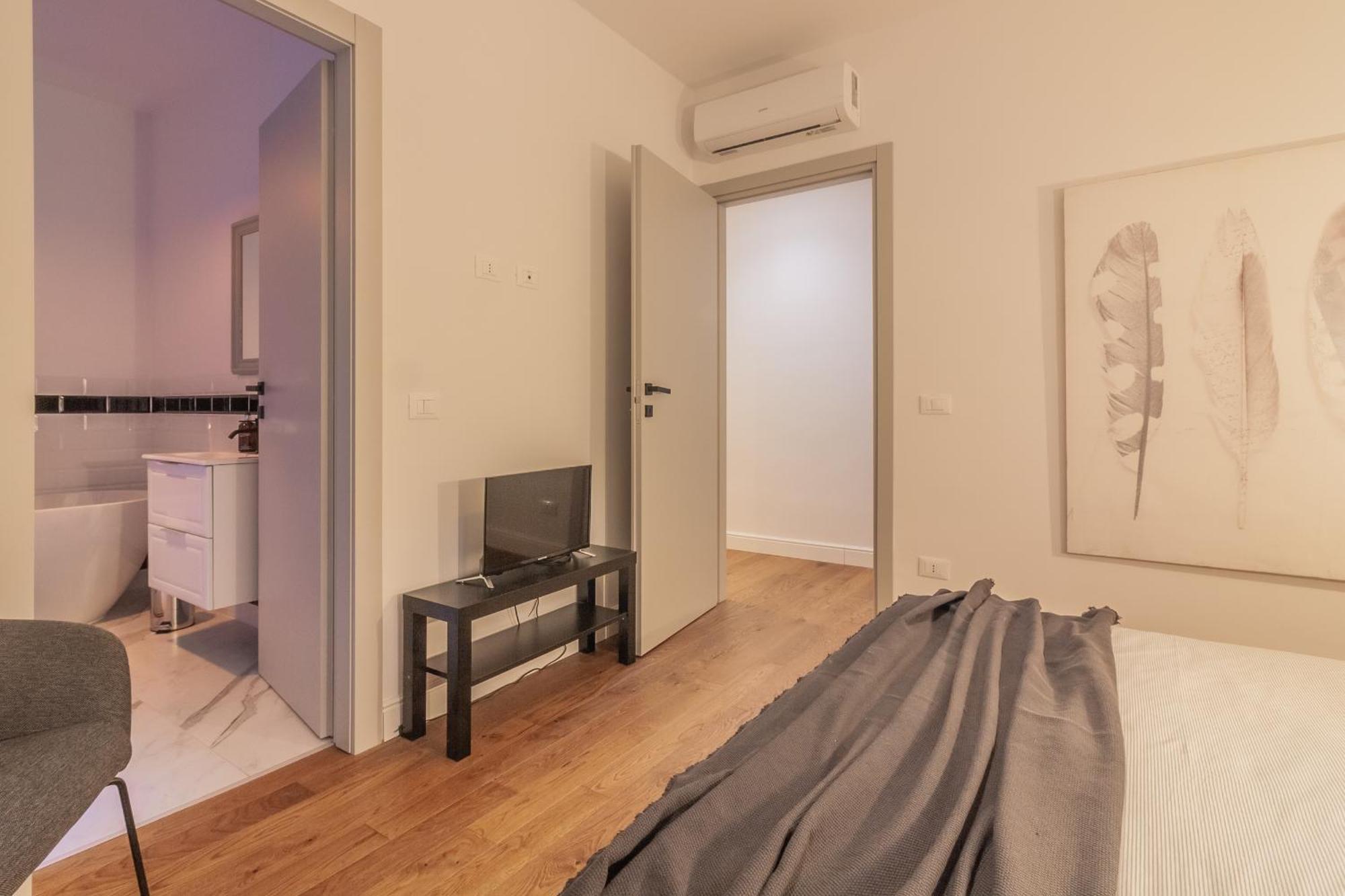 Blu Lake Apartment