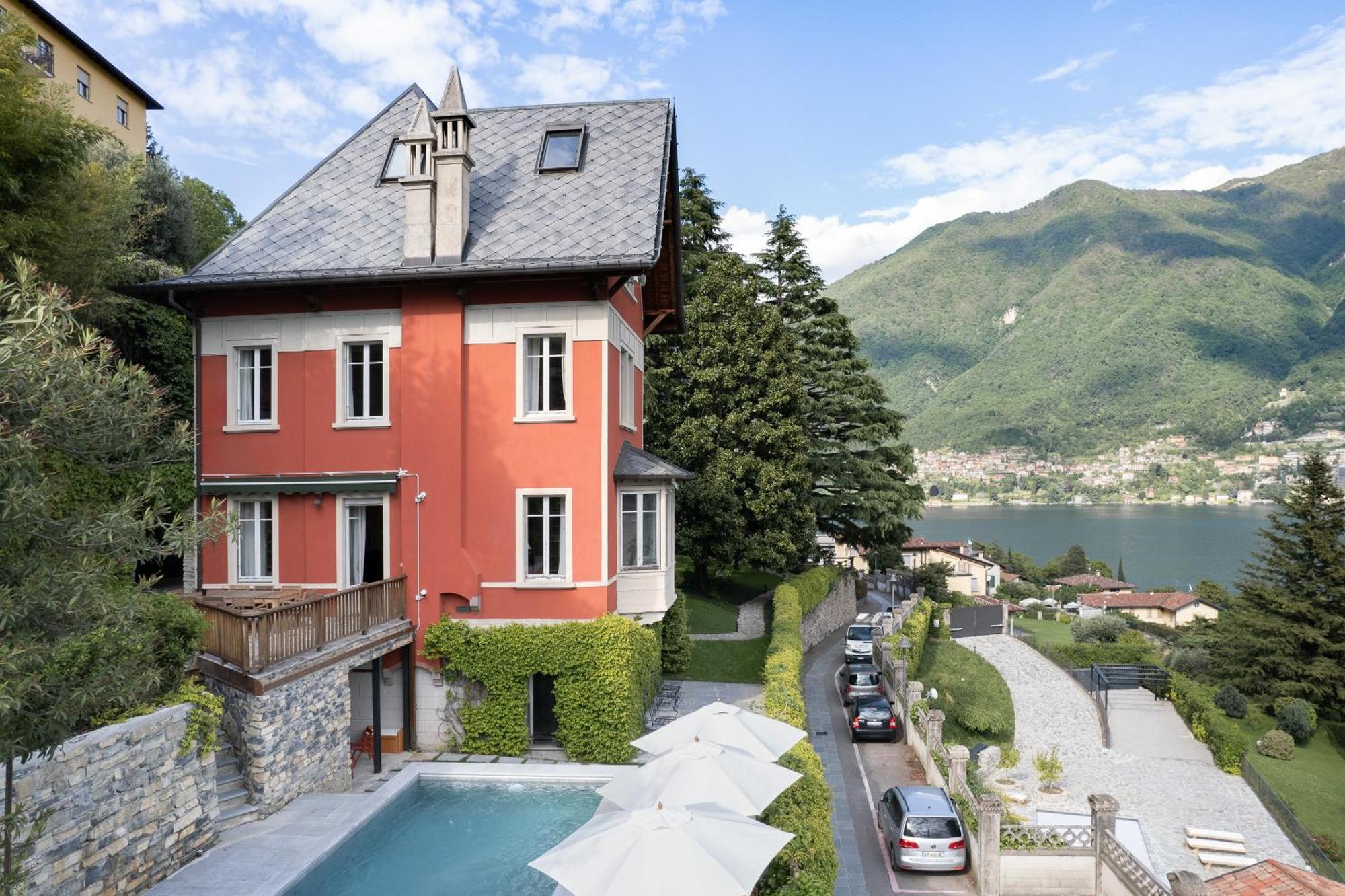 Villa Magnolia - Lakeview Pool And Covered Parking *