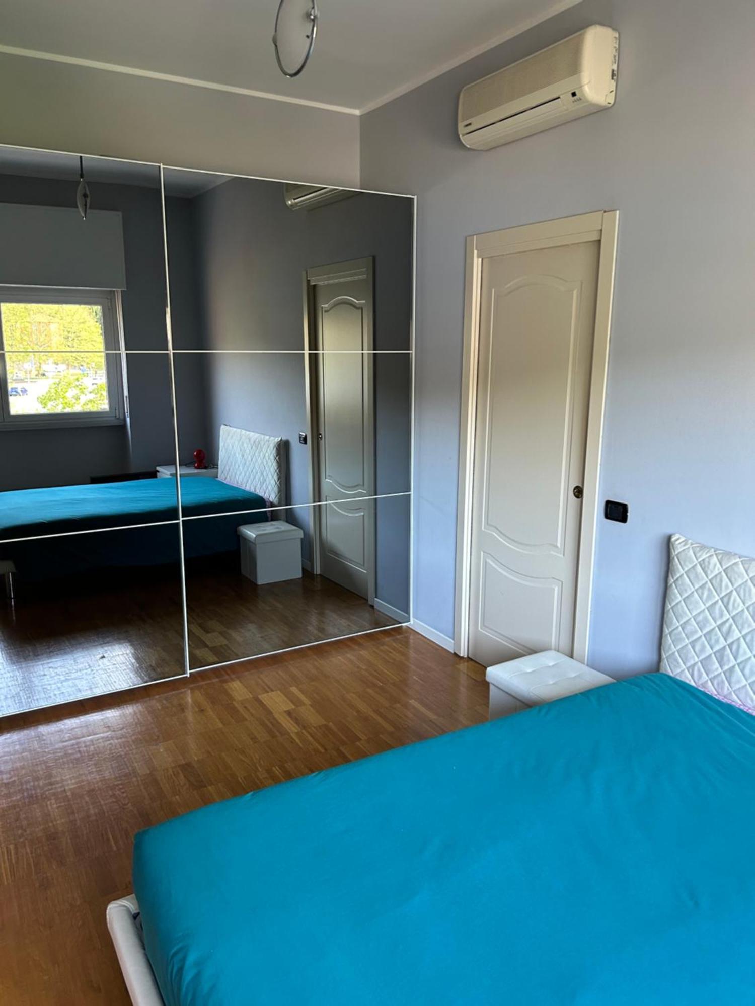 Apartment 1 *