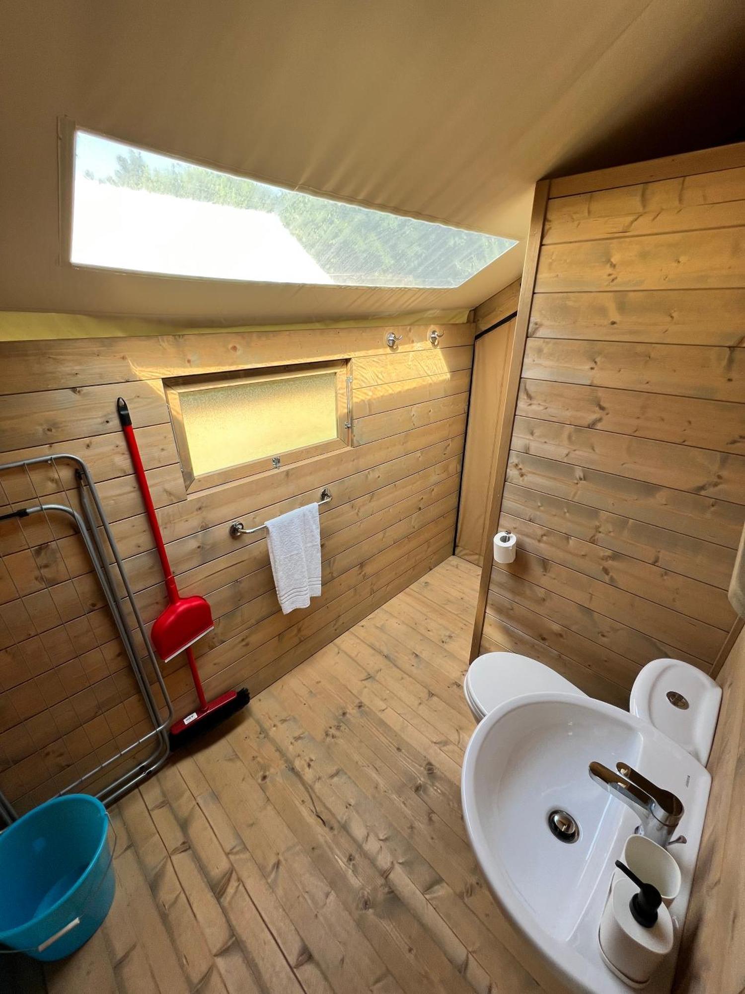 Luxury tent Glamping Rivabella Lecco
