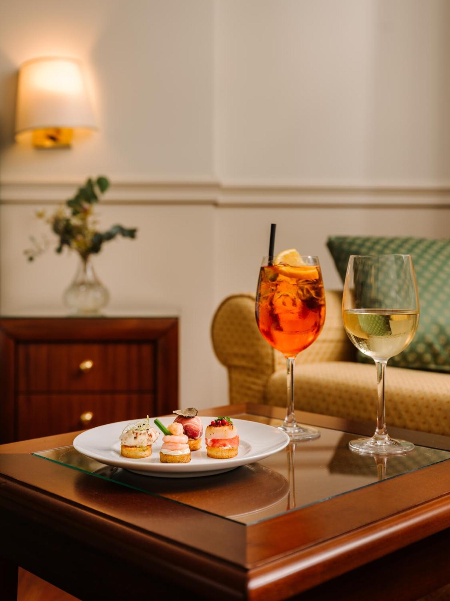 Barchetta Excelsior Como