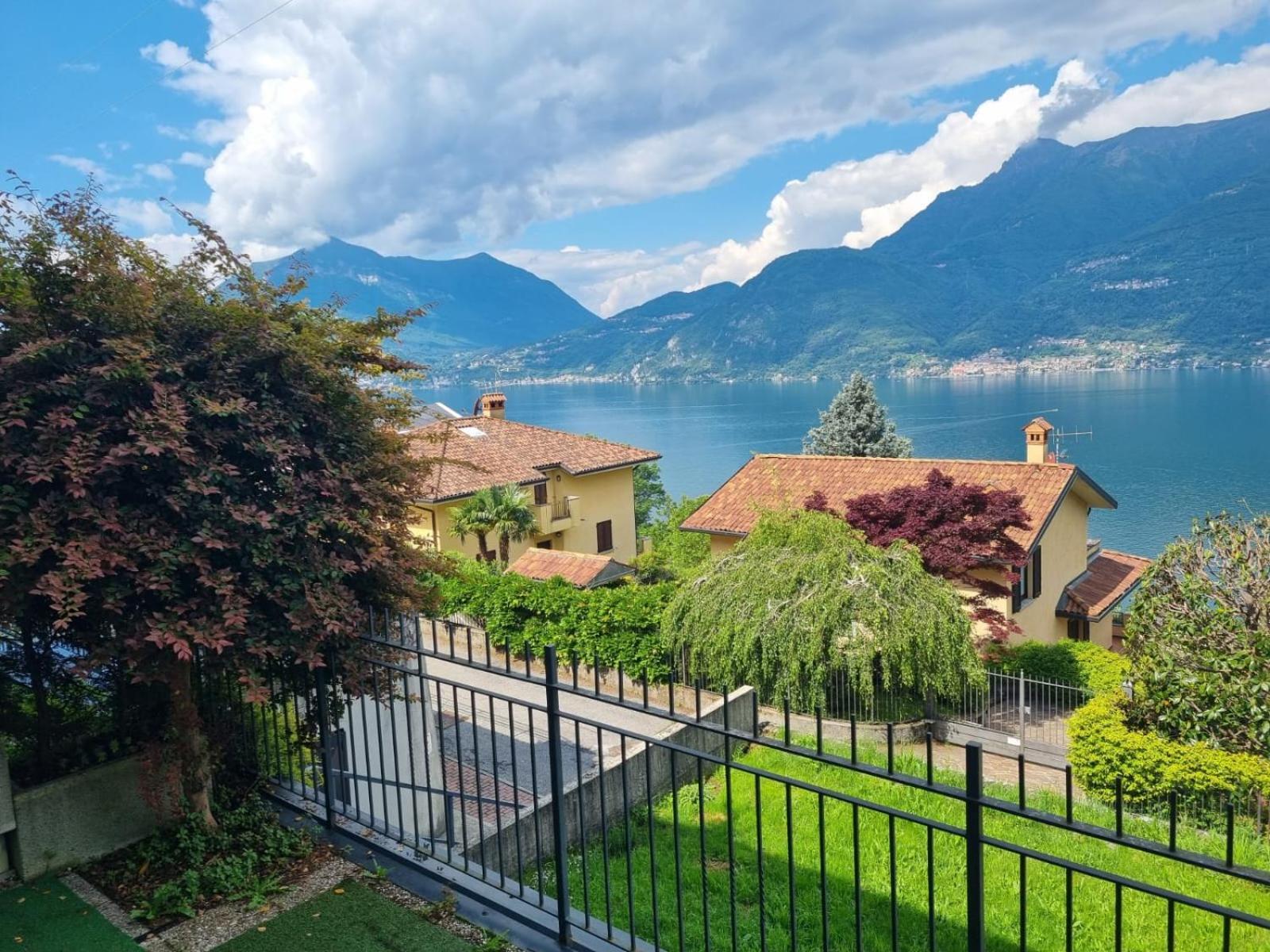 Apartment With Garden And Terrace Beautiful View *