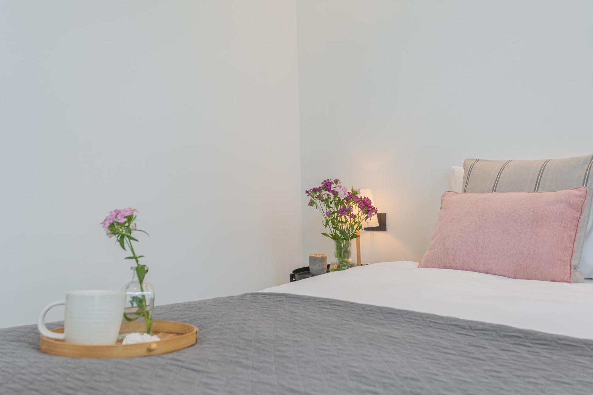 Piccola Lotus By Rent *