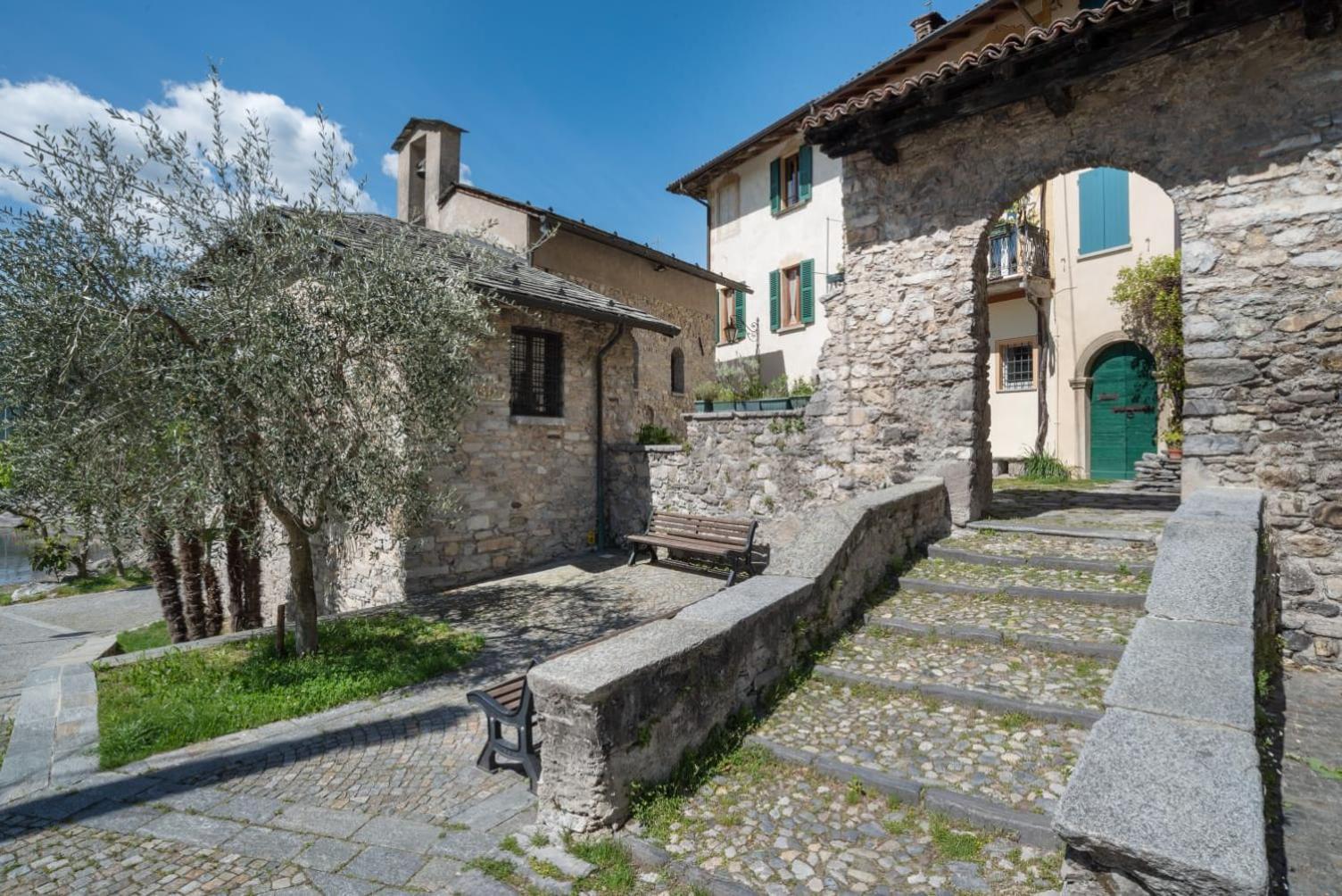 Casa Riva Bianca