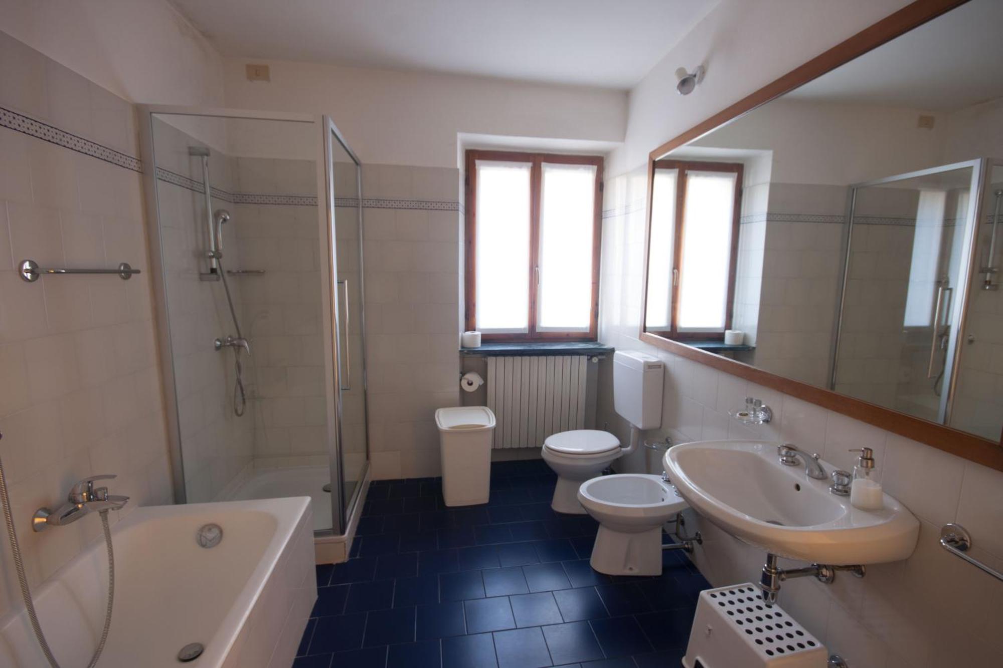 Castello Di Vezio Aparthotel Varenna
