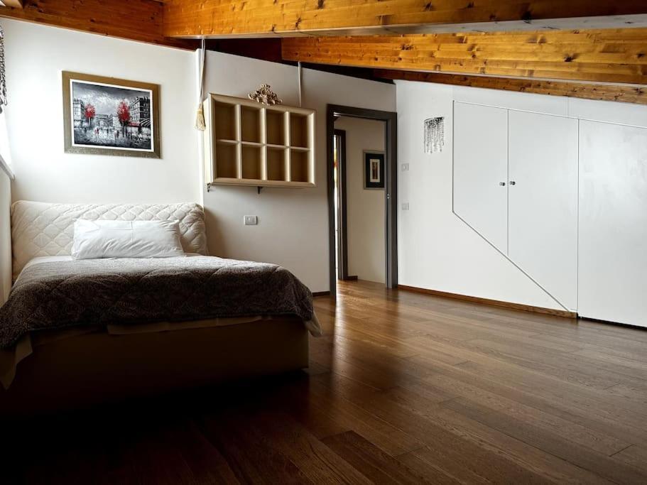Joy Apartment *