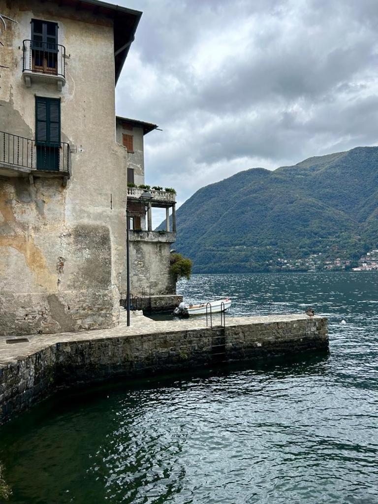 Le Lampade Di * Brienno