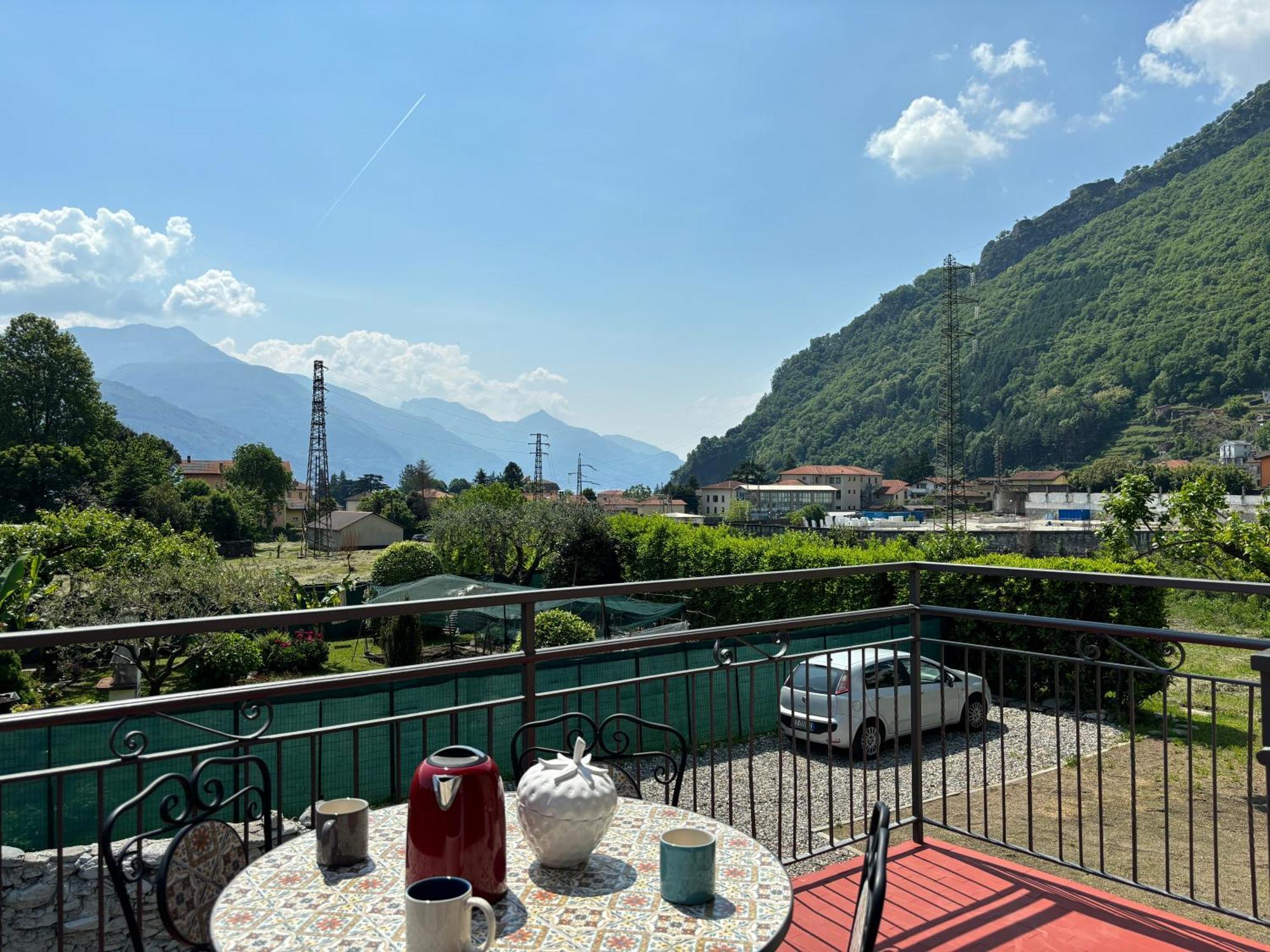 Apartment Rigoletto, Garden, Air Comnditioning - Larihome A69 Dongo