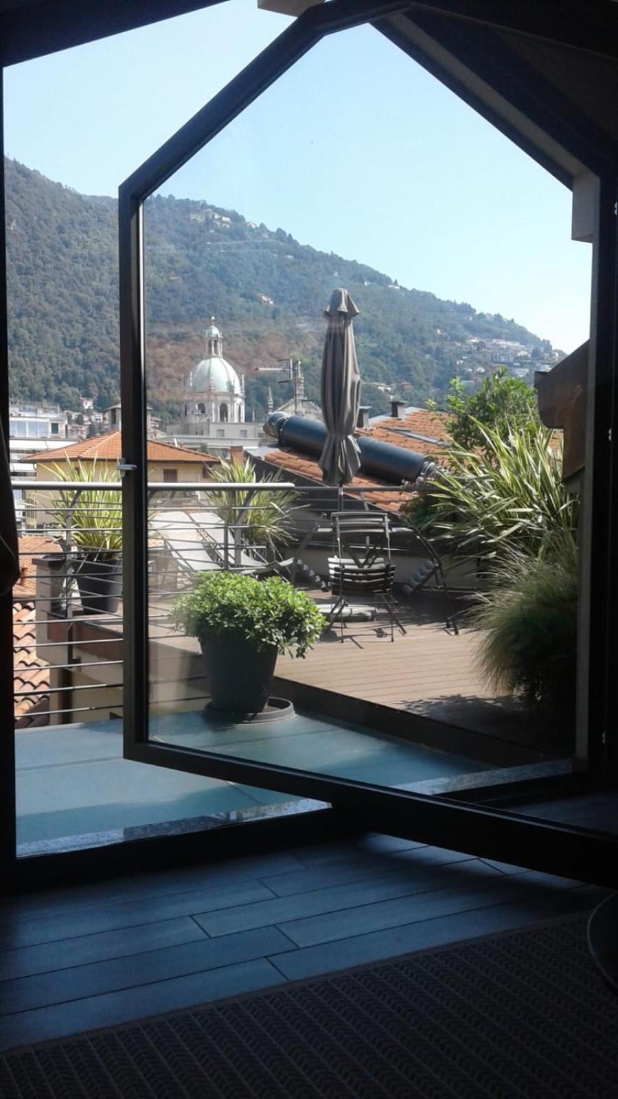 Via Carcano 13 Como