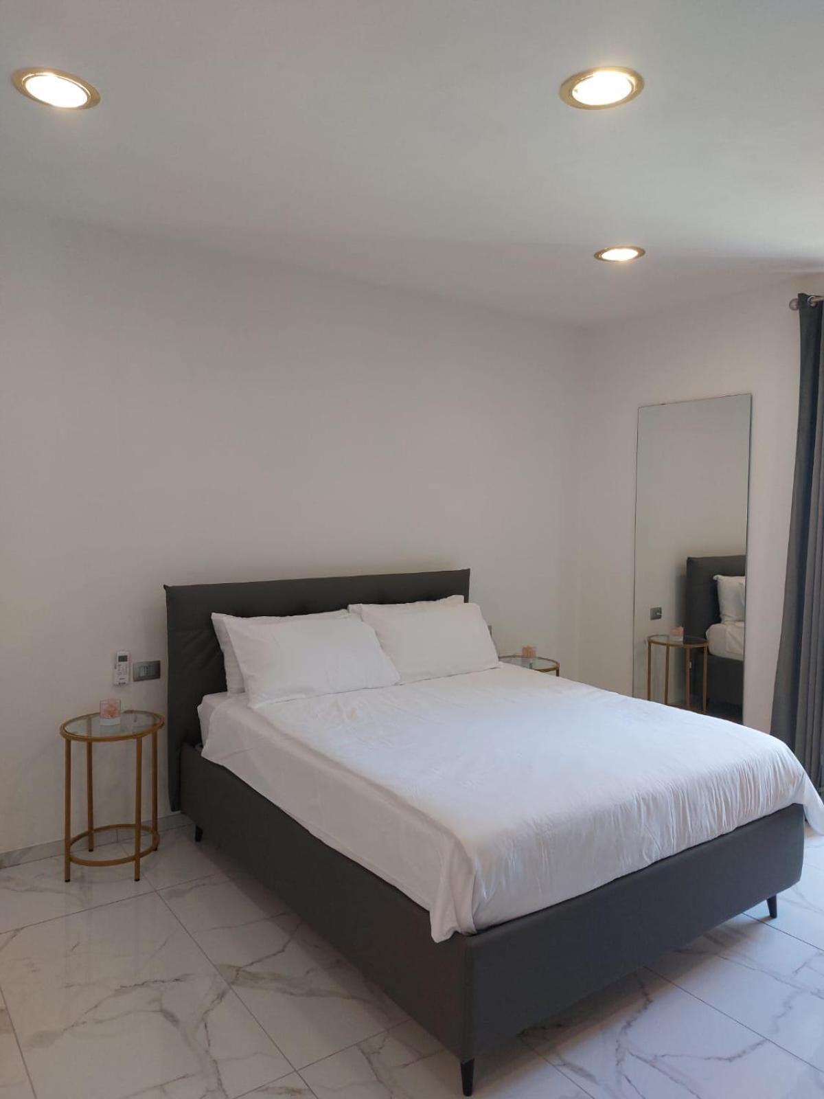 Apartment Marble *
