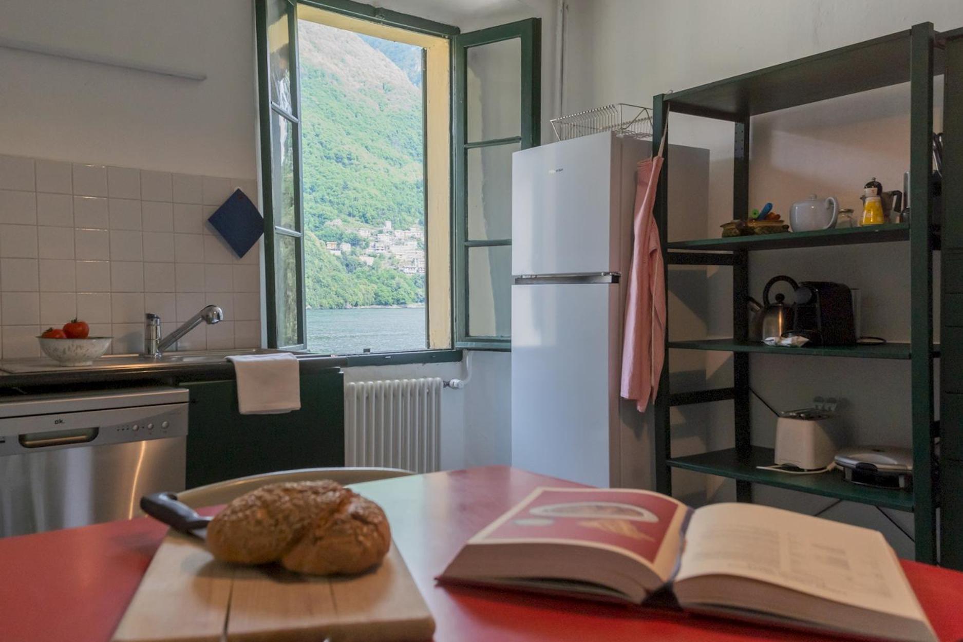 Residenza Regina On The By Rent Apartment *