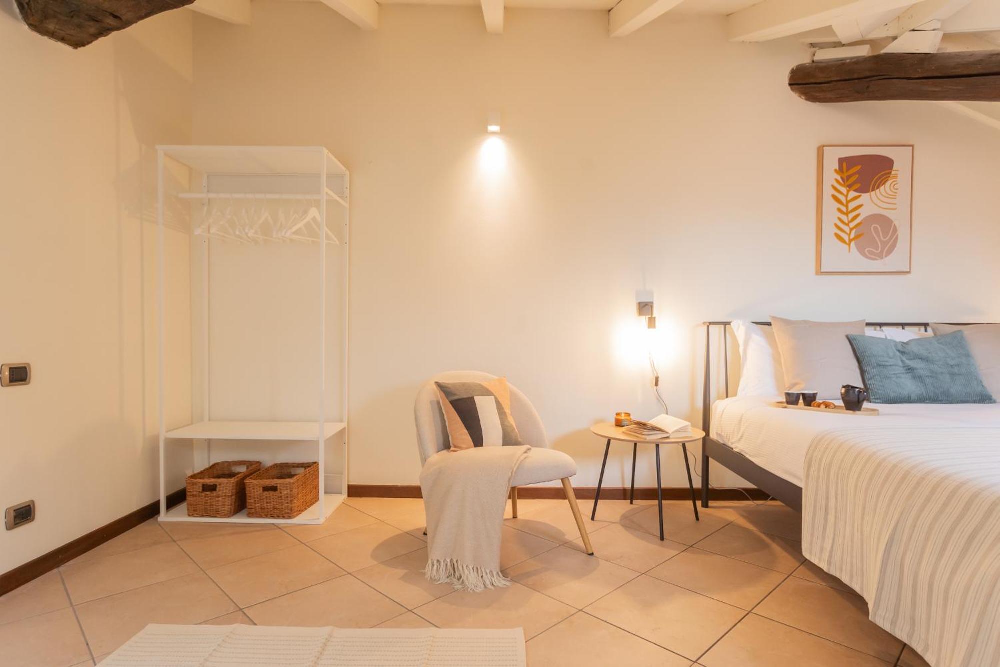 Apartment Plinio 10 By Rent *